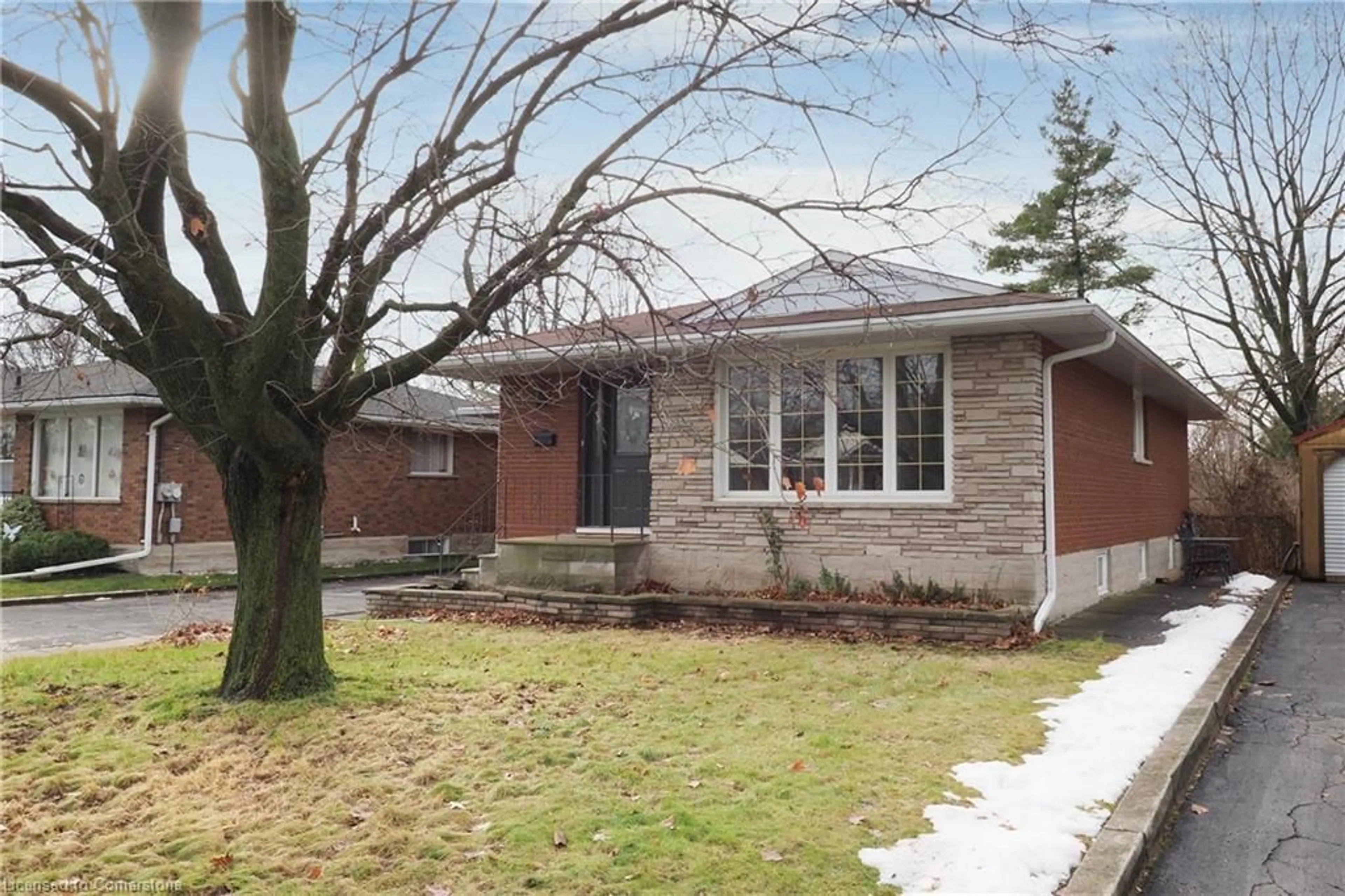 Home with brick exterior material, street for 1388 Concession Rd, Cambridge Ontario N3H 4L7