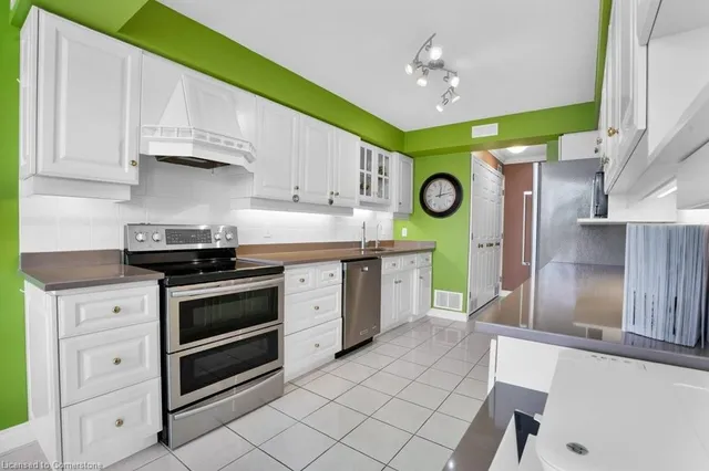 Additional property image - 2 Lancaster St Unit 402