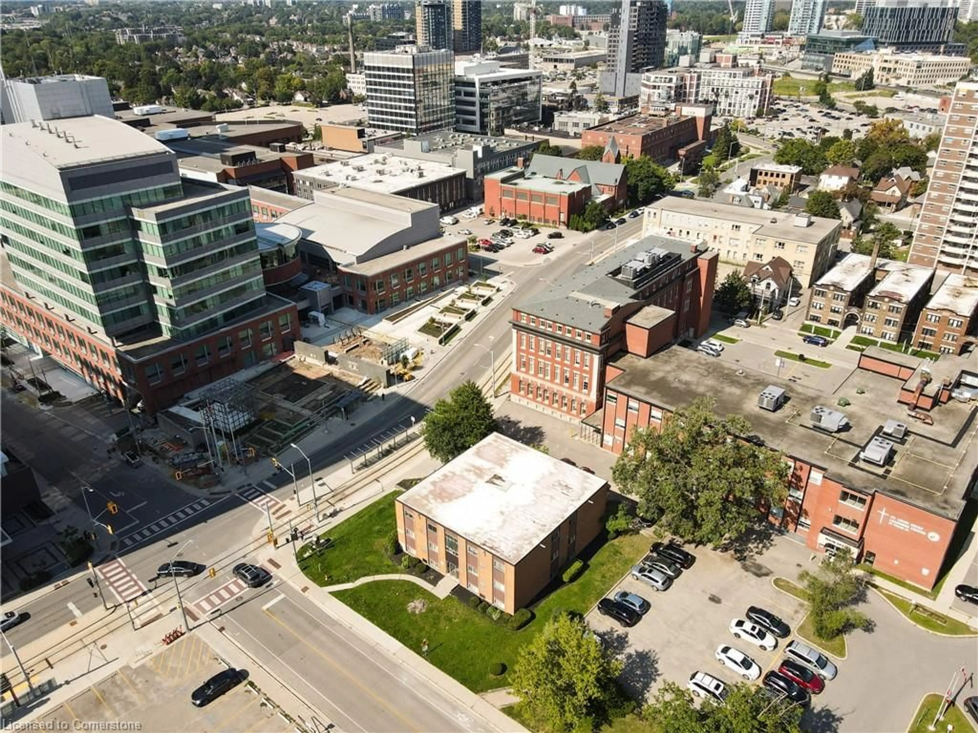 A pic from outside/outdoor area/front of a property/back of a property/a pic from drone, street for 96 Duke St, Kitchener Ontario N2H 3W8