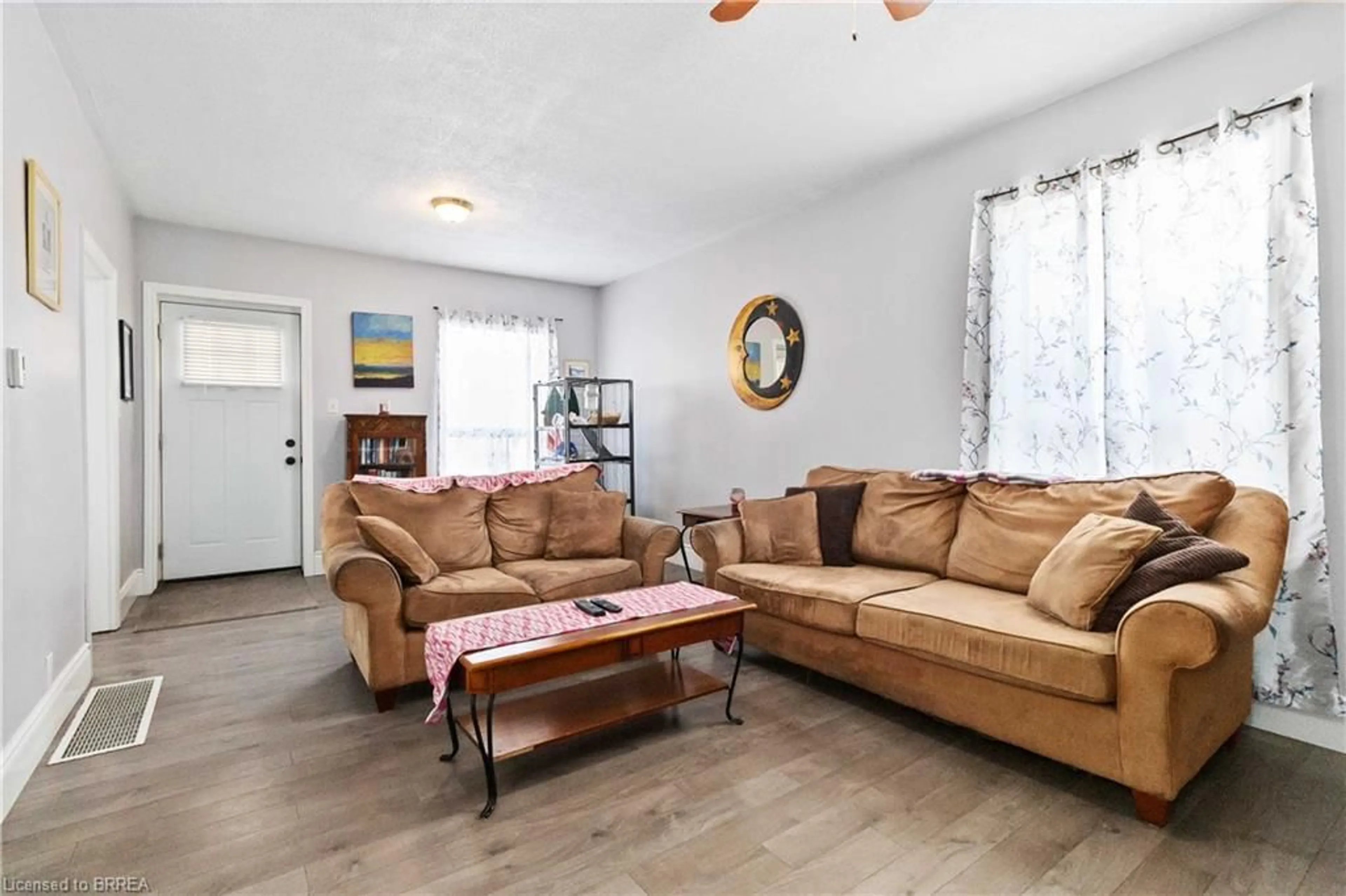 Living room with furniture, unknown for 10 Wilkes St, Brantford Ontario N3T 4V6