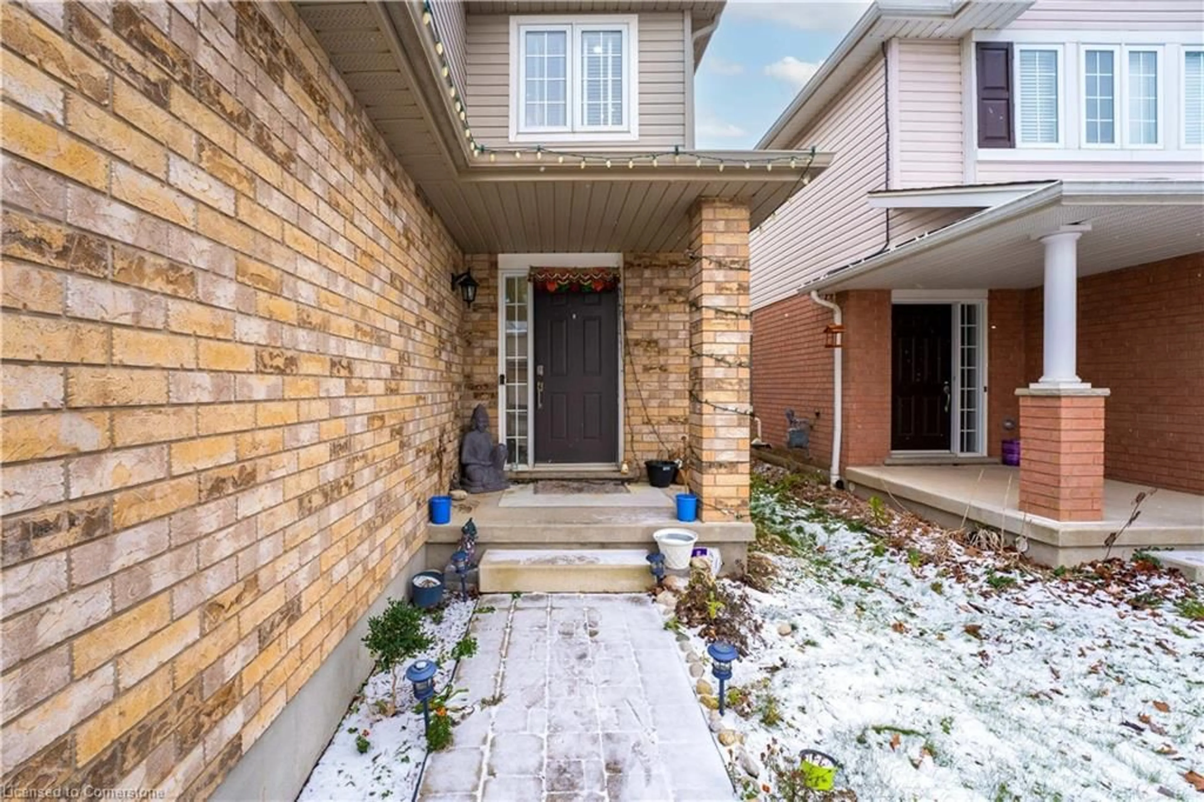 Home with brick exterior material, street for 369 Thomas Slee Dr, Kitchener Ontario N2P 2X5