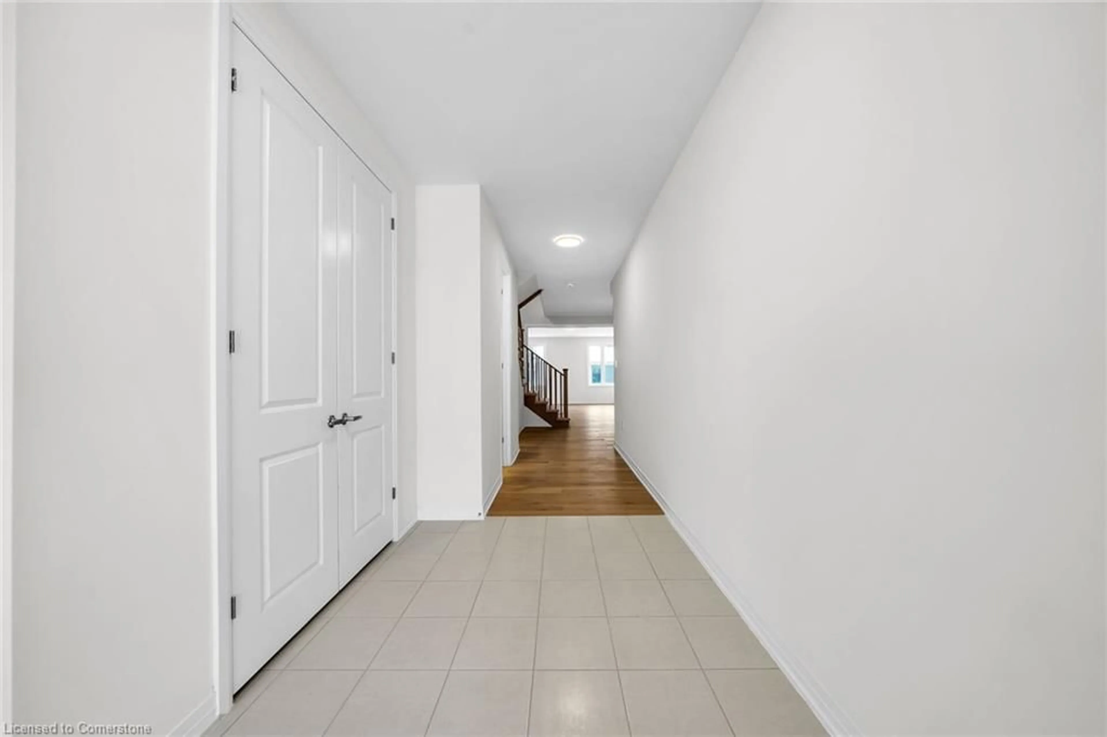 Indoor foyer for 55 Teskey Cres, Hamilton Ontario L0R 1C0