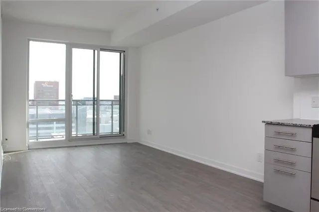 Additional property image - 85 Duke St Unit 806