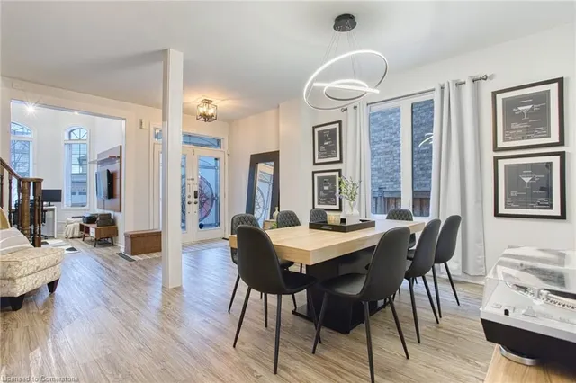Additional image 32 of 382 Montreal Cir
