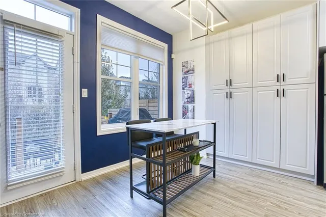 Additional image 24 of 382 Montreal Cir