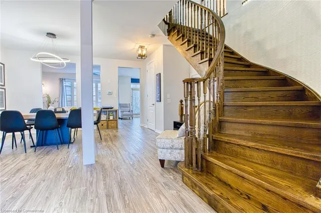 Additional image 18 of 382 Montreal Cir