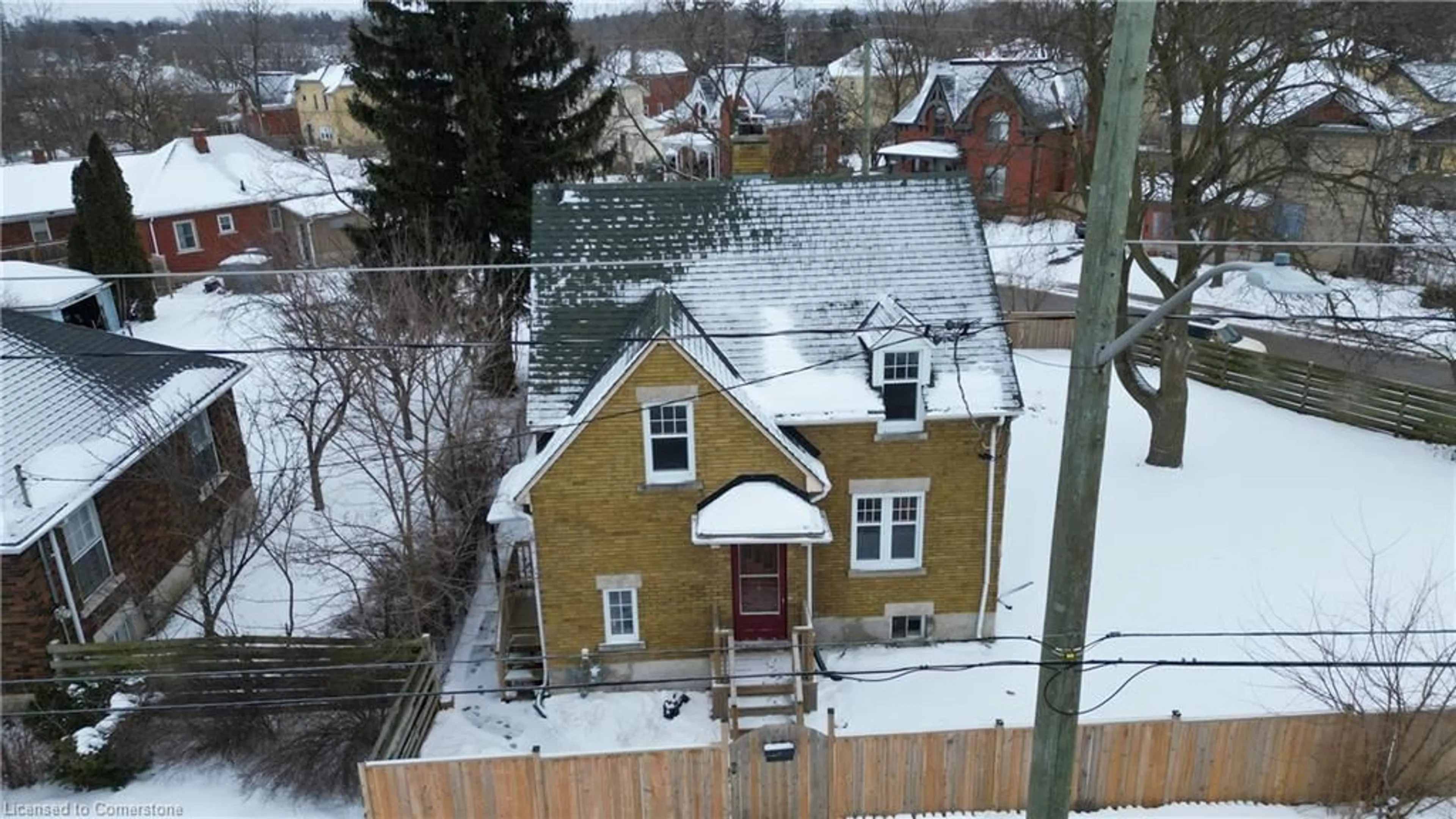 A pic from outside/outdoor area/front of a property/back of a property/a pic from drone, street for 105 St Andrews St, Cambridge Ontario N1S 1M7