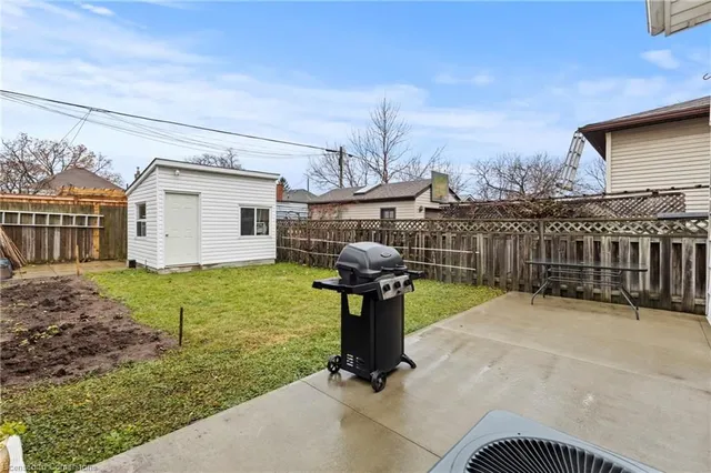 Additional property image - 150 Albany Ave
