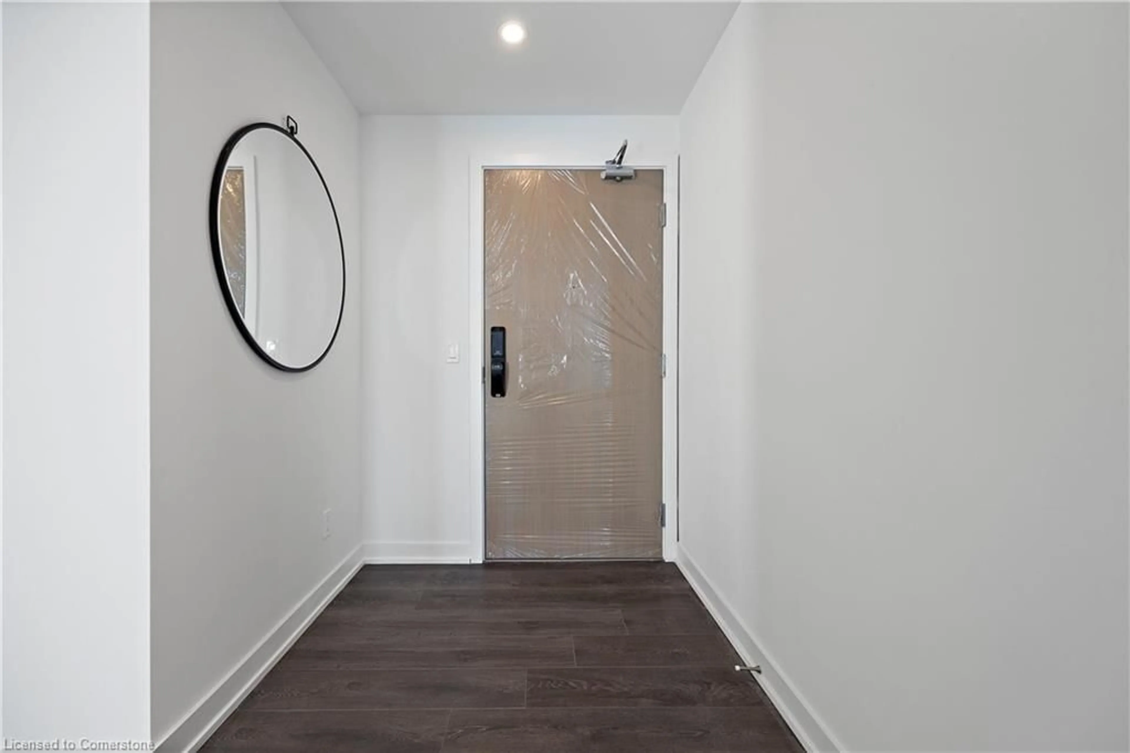 Indoor entryway for 370 Martha St #2506, Burlington Ontario L7R 2P7