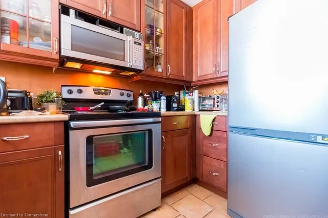 Additional property image - 1028 Main St