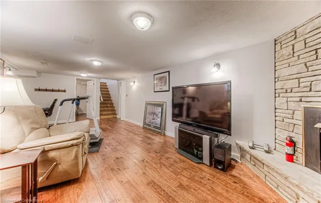Additional property image - 83 Cloverdale Cres