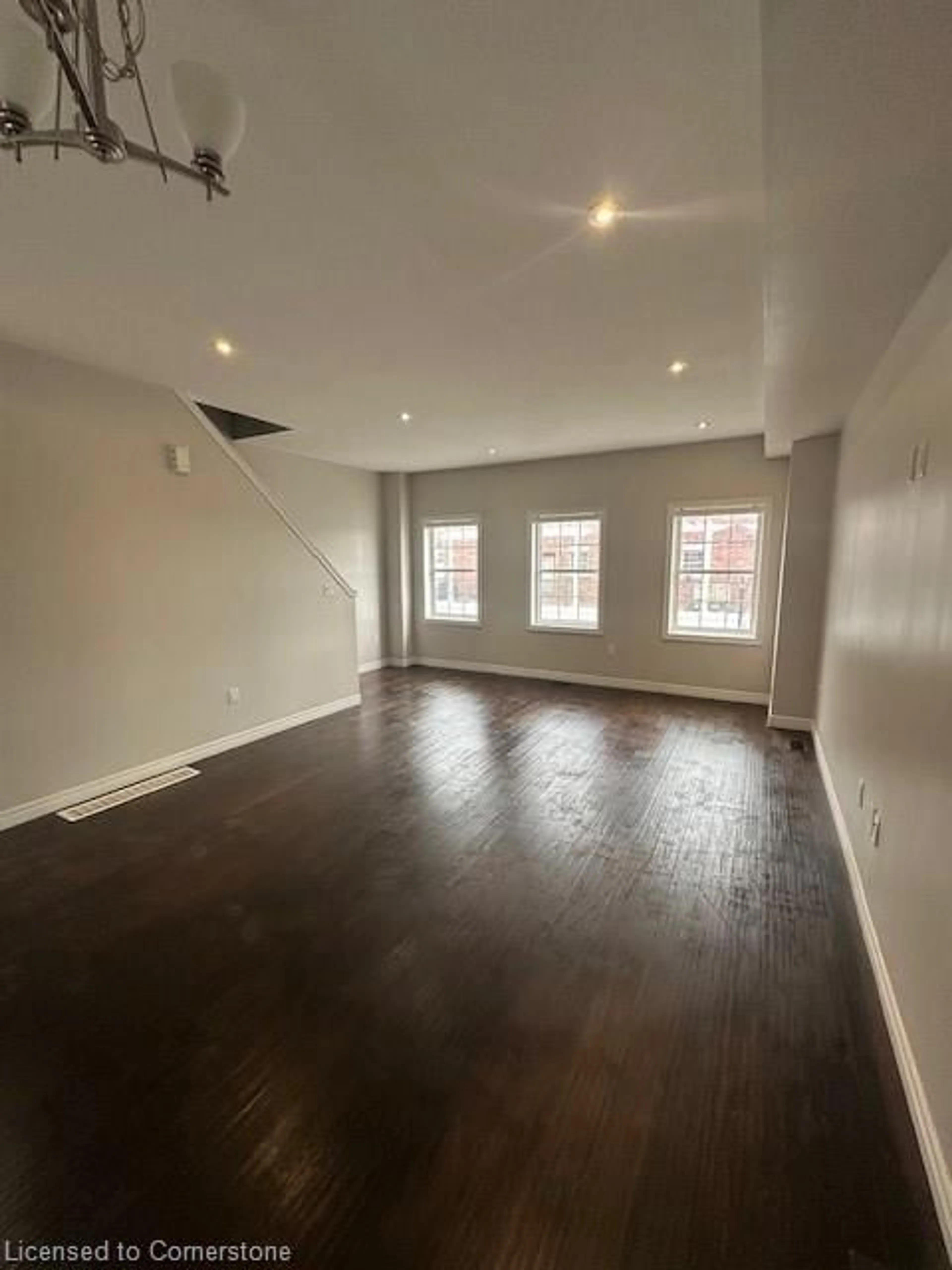 A pic of a room for 5 Oxfordshire Lane, Kitchener Ontario N2H 0B6