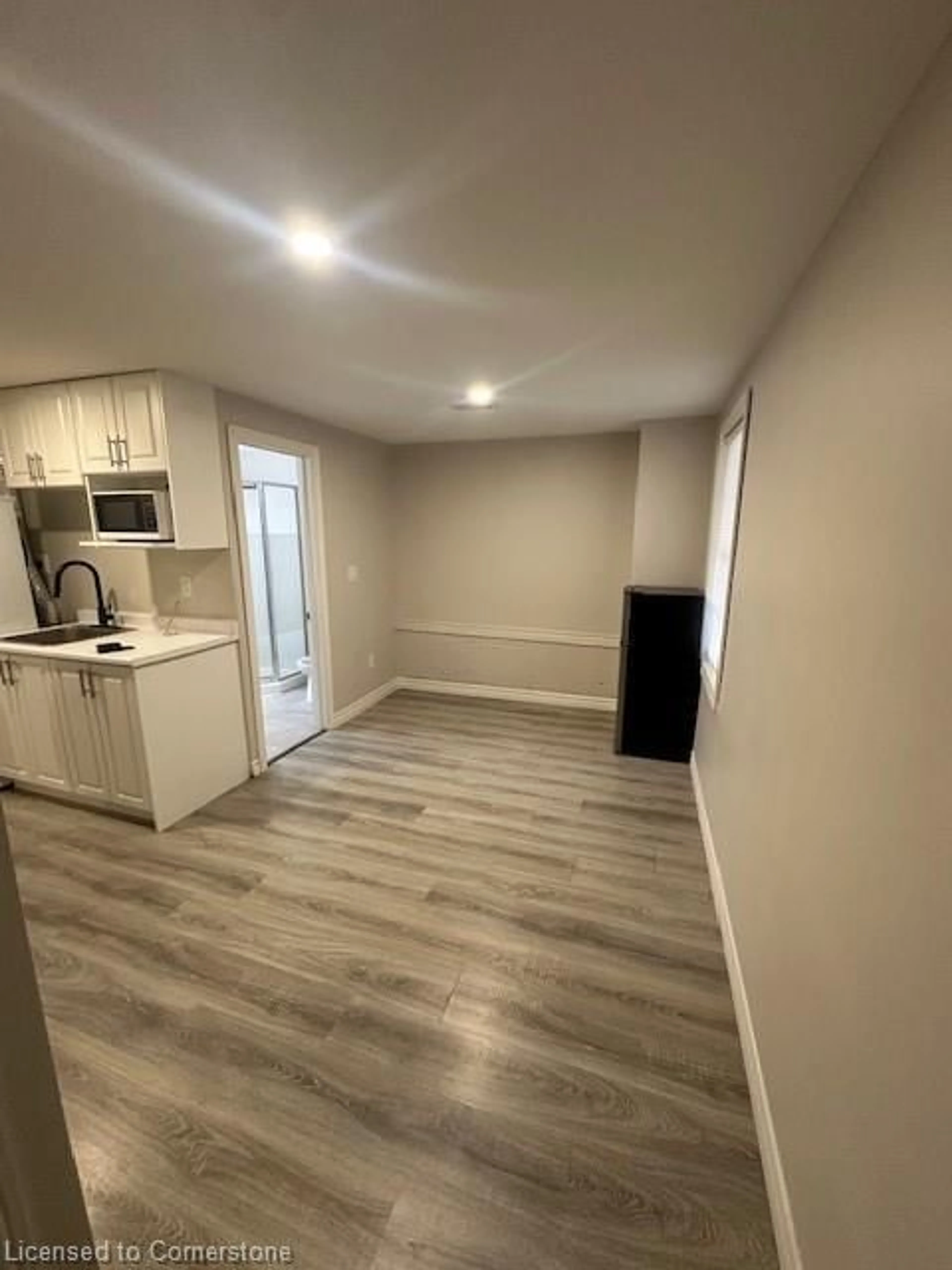 A pic of a room for 5 Oxfordshire Lane, Kitchener Ontario N2H 0B6