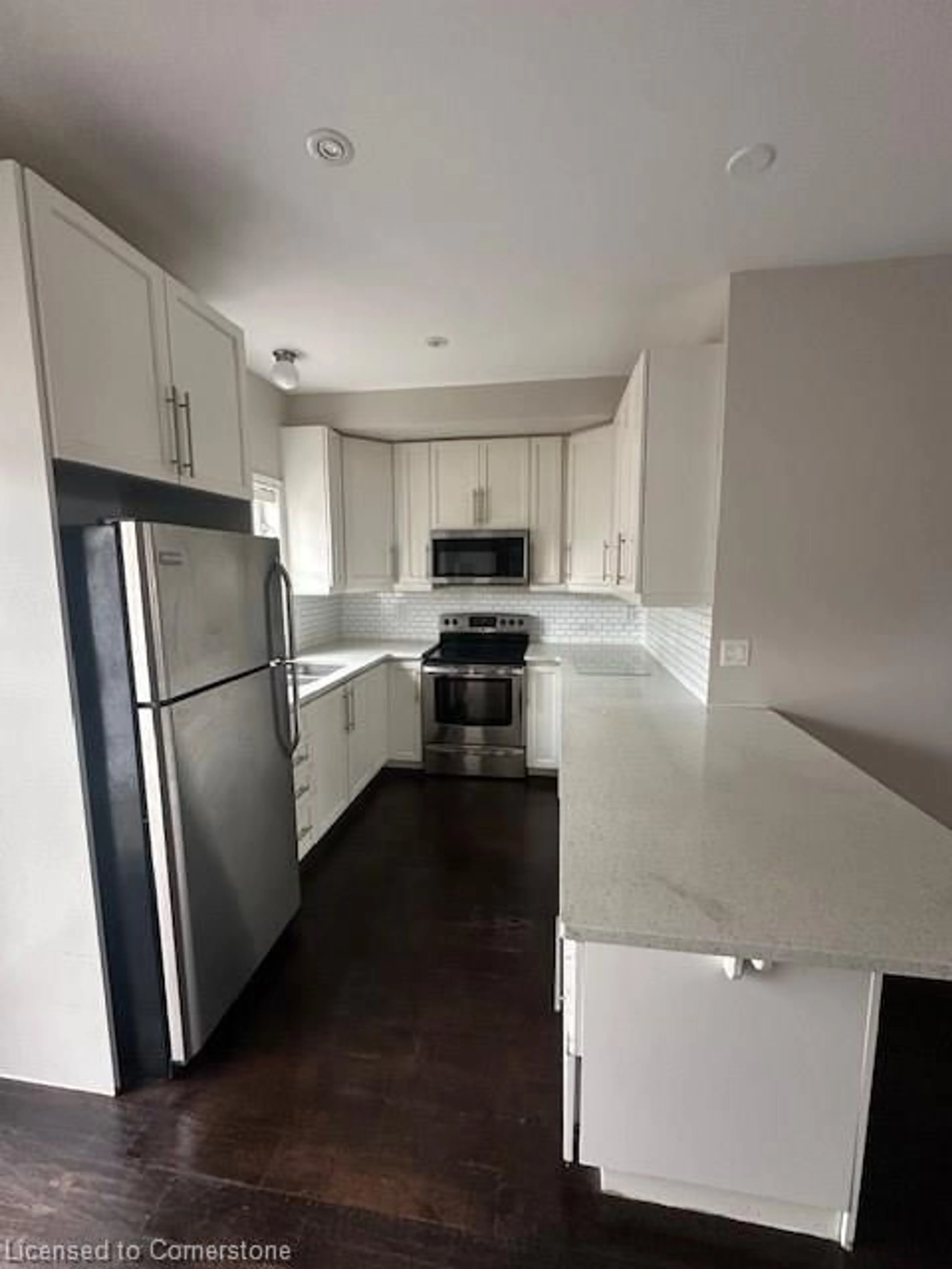 Standard kitchen, unknown for 5 Oxfordshire Lane, Kitchener Ontario N2H 0B6