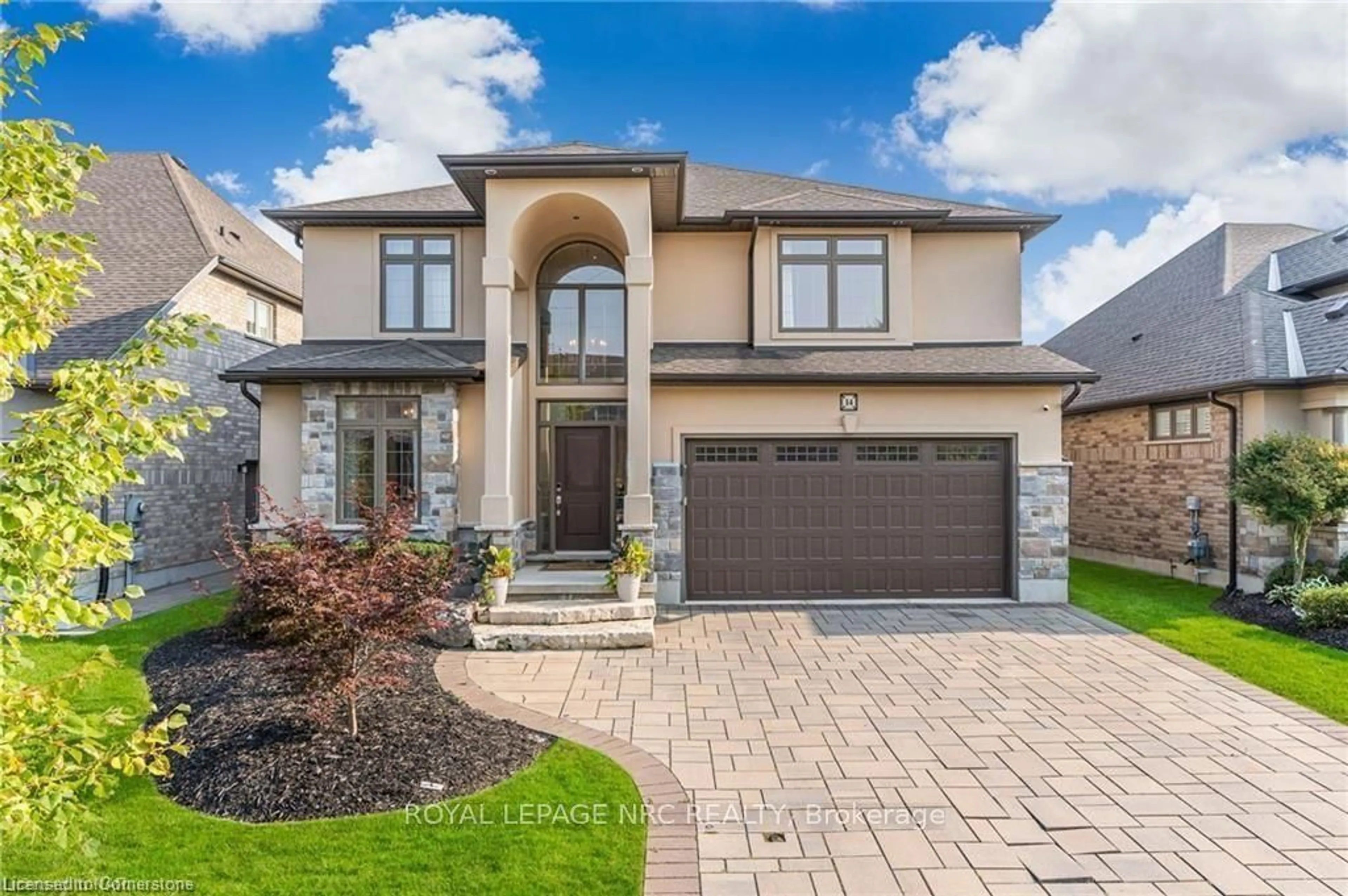 Home with brick exterior material, street for 14 Tuscany Crt, St. Catharines Ontario L2S 0E2