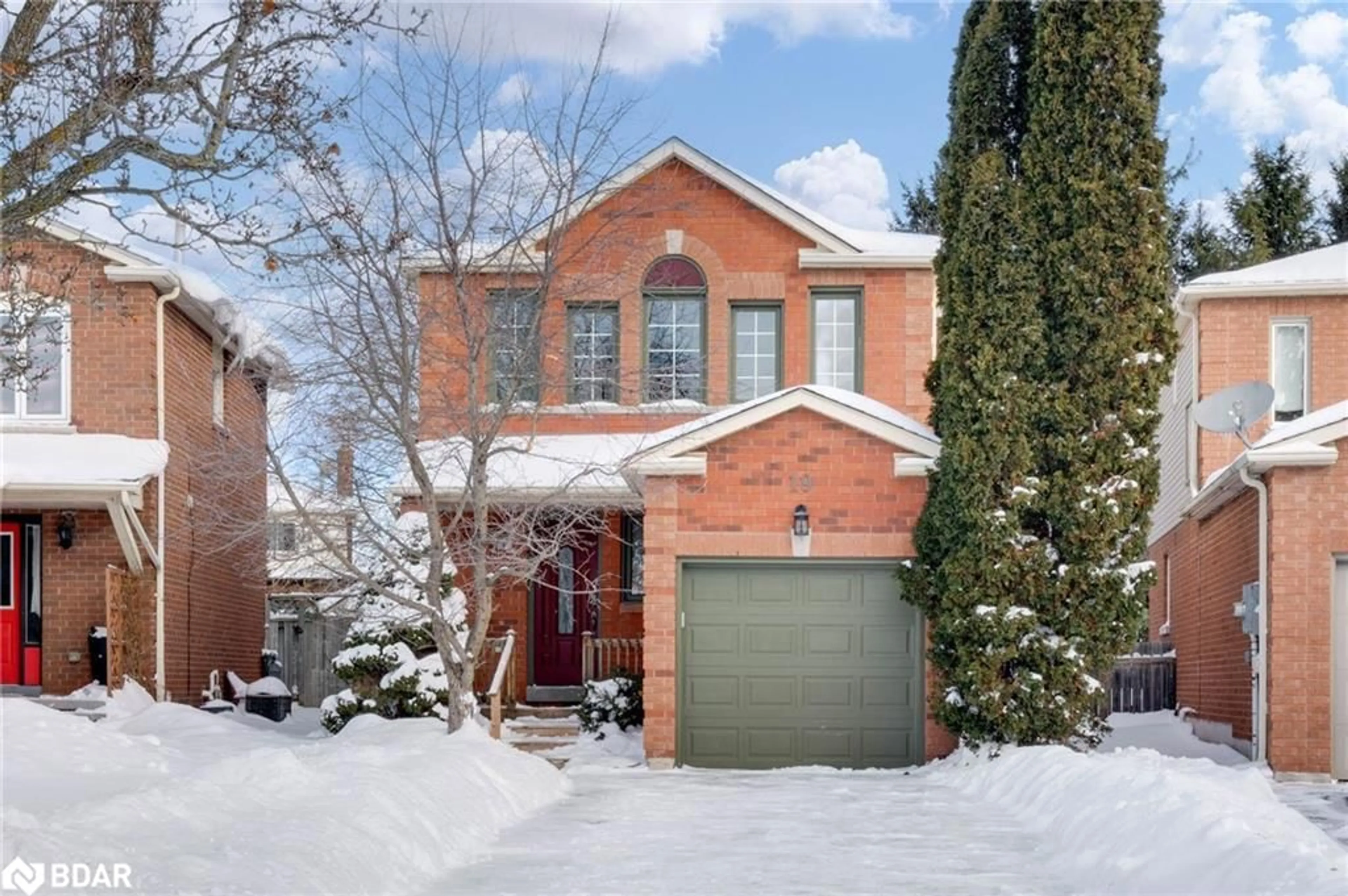 Home with brick exterior material, street for 19 Weatherup Cres, Barrie Ontario L4N 7J5