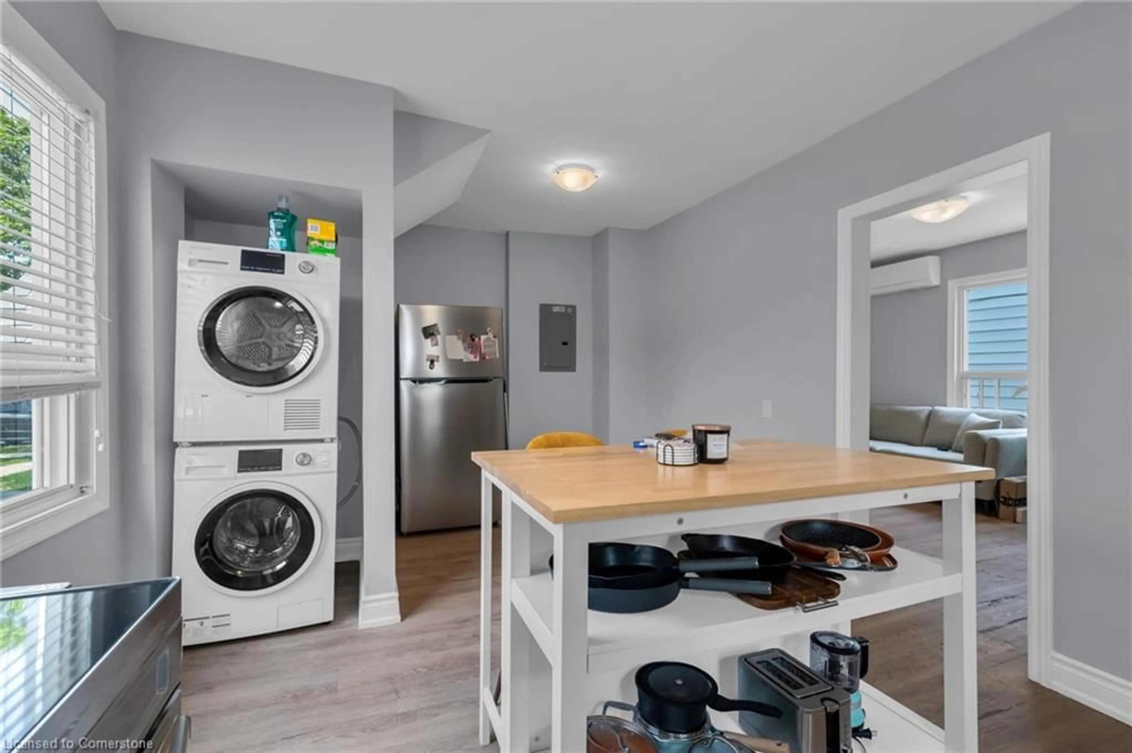 Kitchen with laundary machines, unknown for 27 Lasalle St, Welland Ontario L3B 4J5