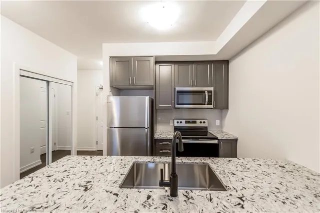 Additional property image - 450 Dundas St Unit 518