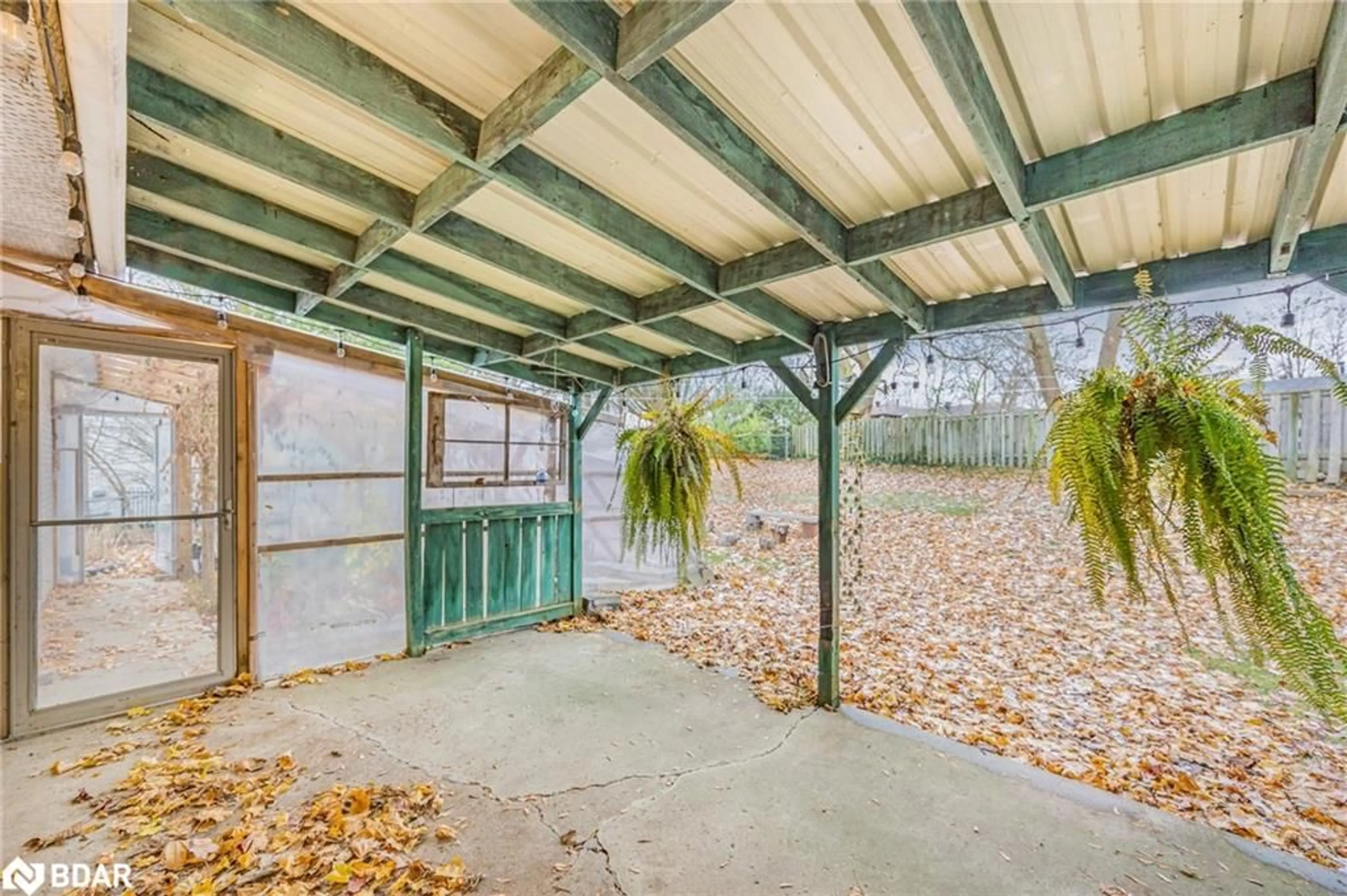 Shed for 12 Curtiss Crt, Barrie Ontario L4M 2M7