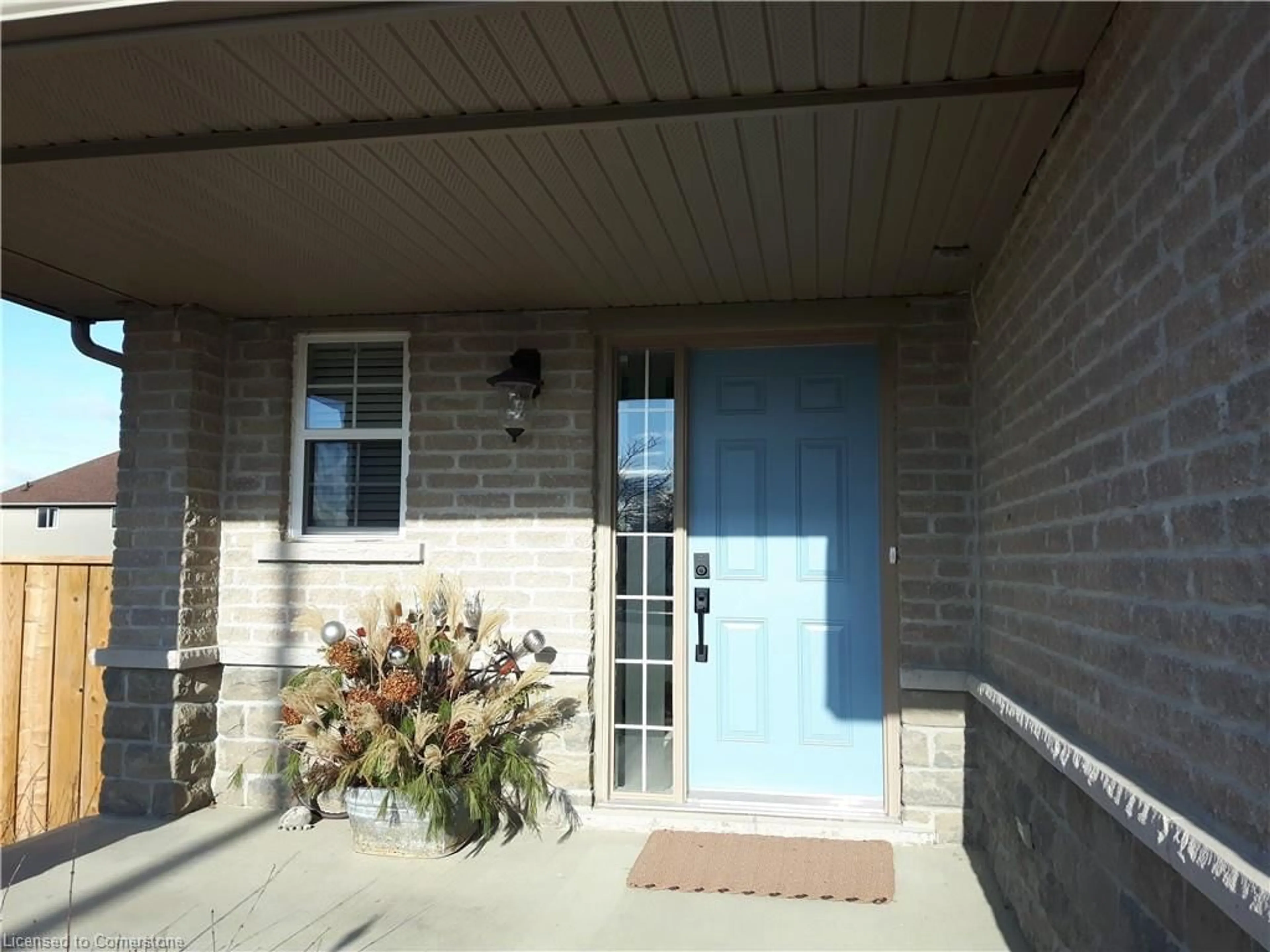 Indoor entryway for 5 Pike Creek Dr, Cayuga Ontario N0A 1E0