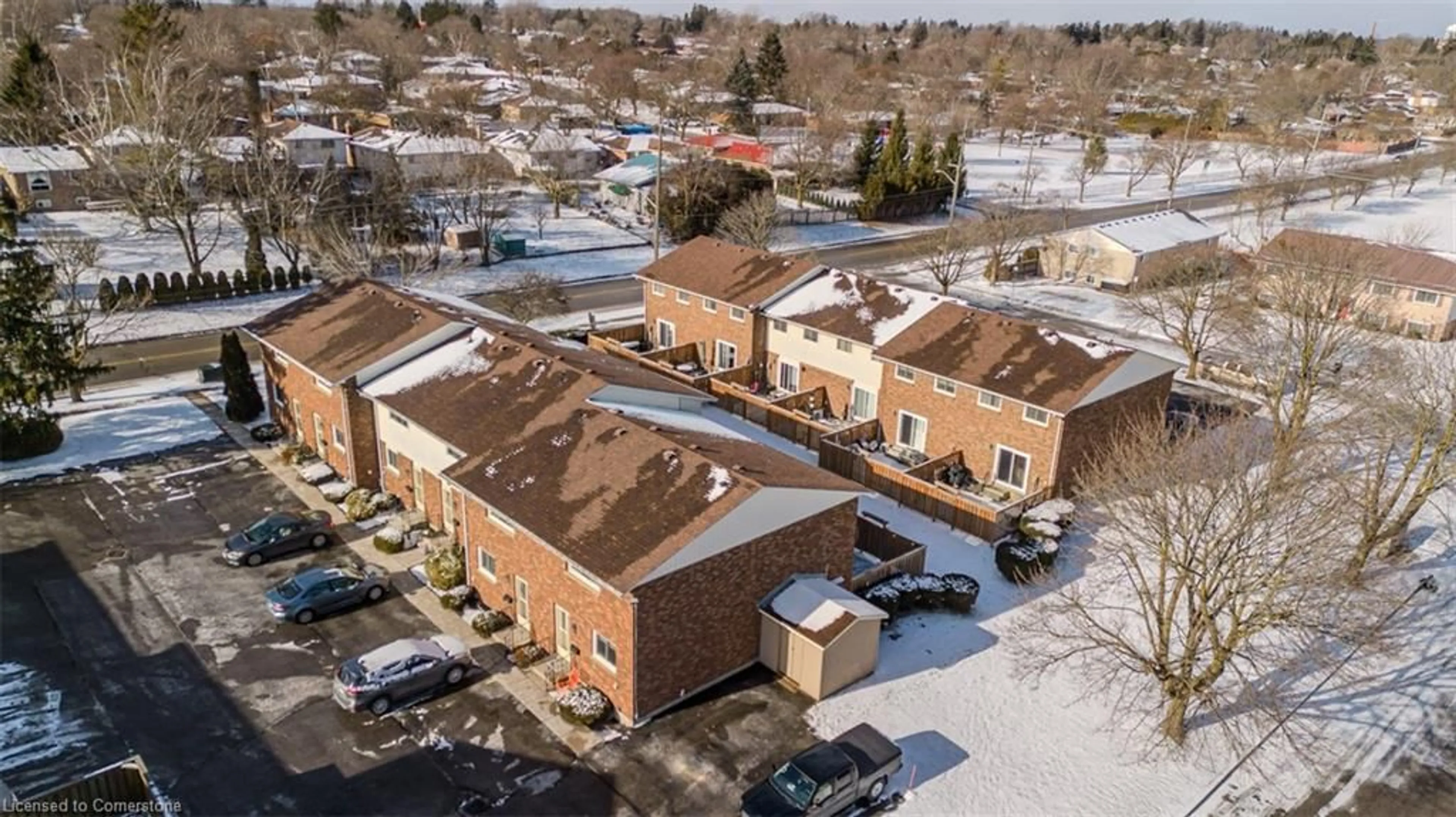 A pic from outside/outdoor area/front of a property/back of a property/a pic from drone, unknown for 14 Montclair Cres, Simcoe Ontario N3Y 4R9