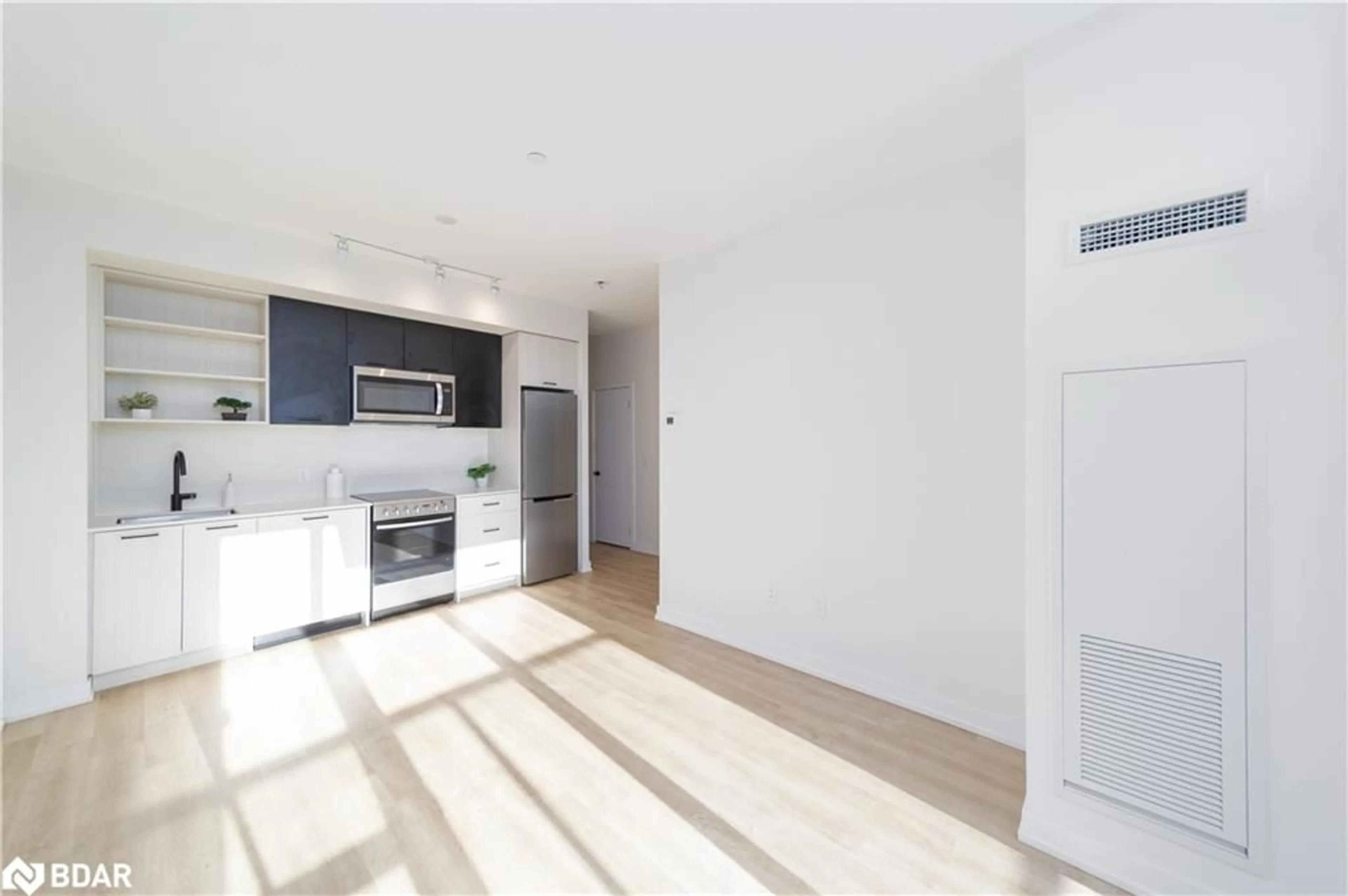 A pic of a room for 2300 St Clair Avenue West #18, Toronto Ontario M6N 0B3