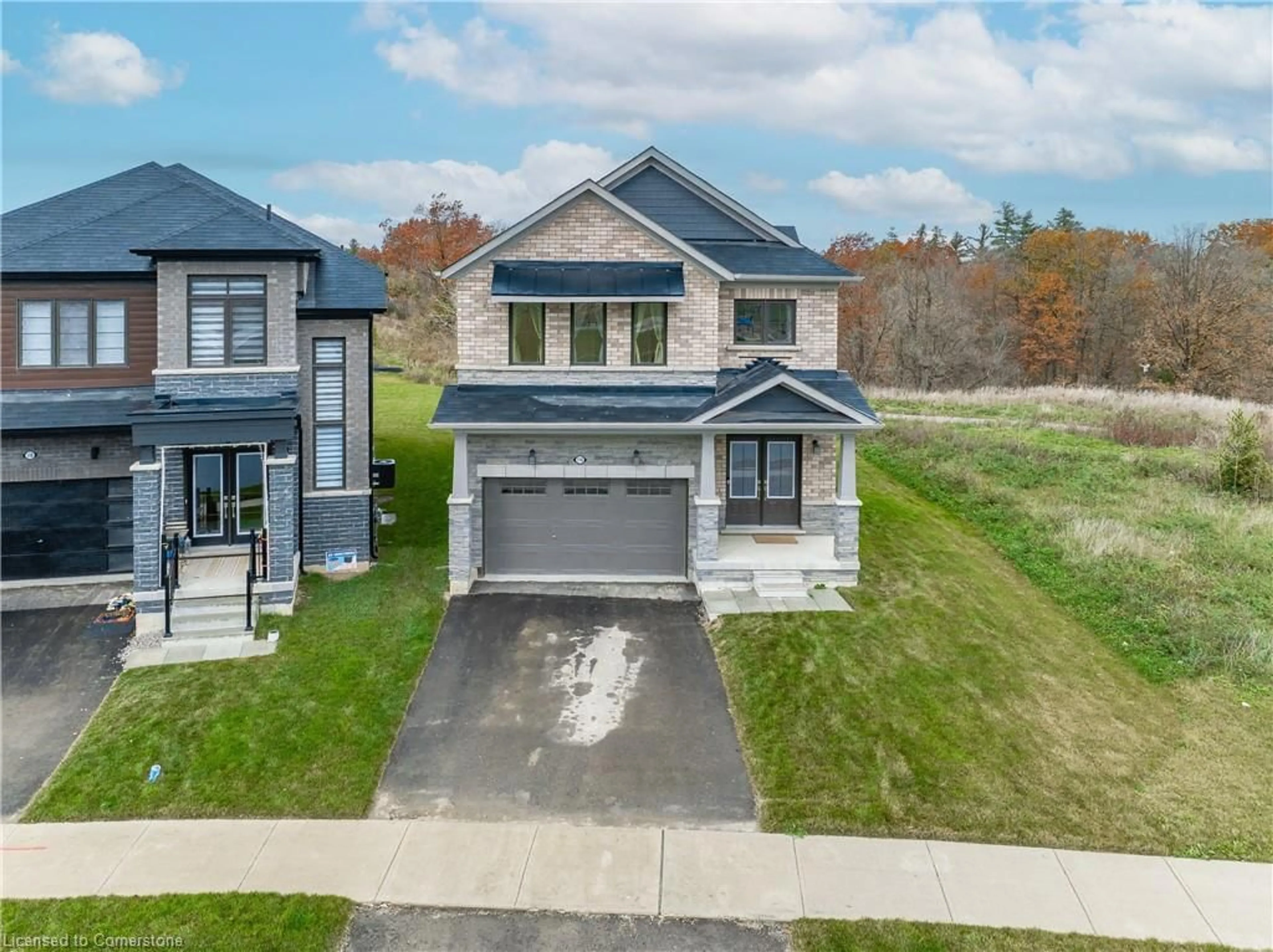 A pic from outside/outdoor area/front of a property/back of a property/a pic from drone, street for 116 Whithorn Cres, Caledonia Ontario N3W 0G4