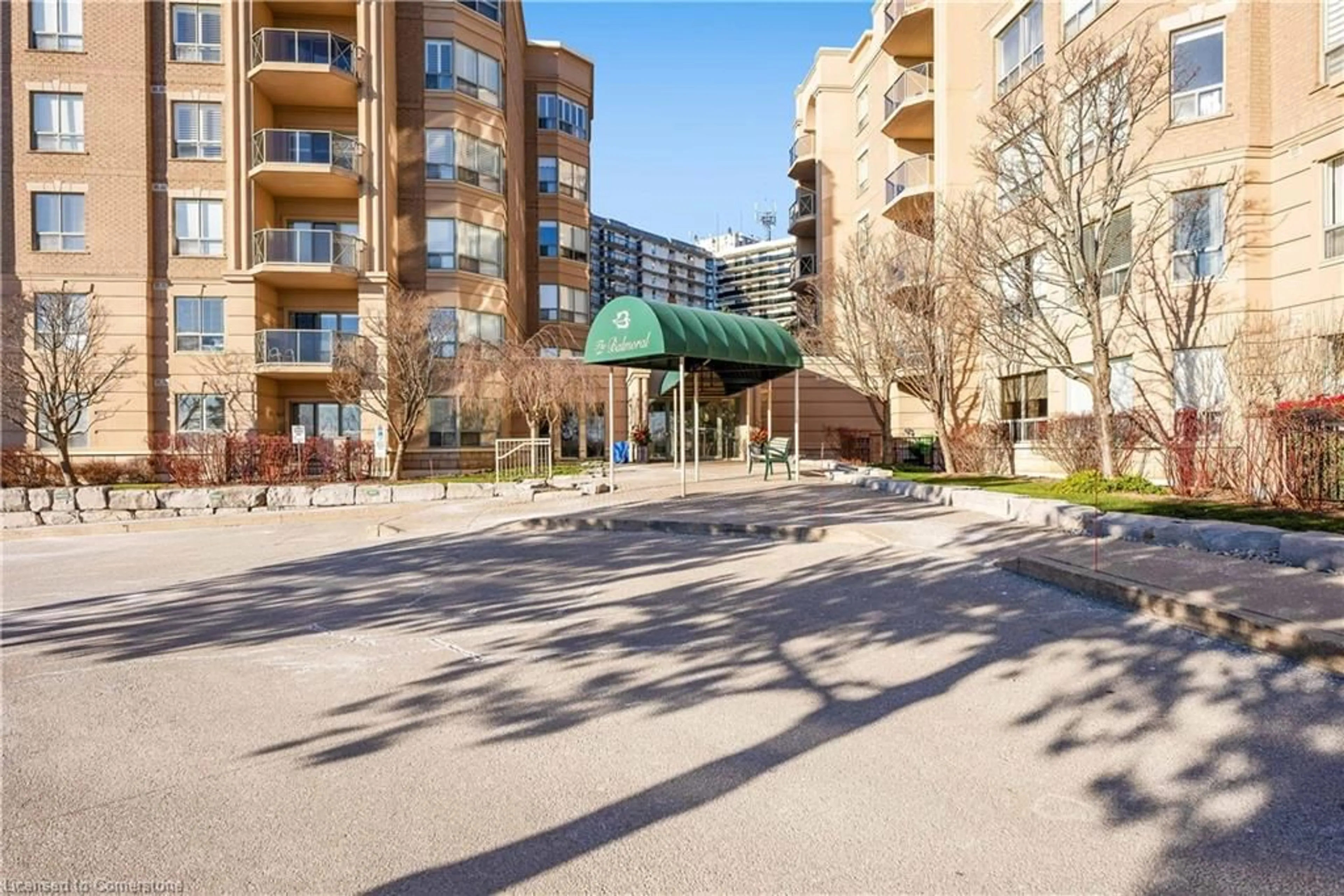 Patio, unknown for 2075 Amherst Heights Dr #402, Burlington Ontario L7P 5B8