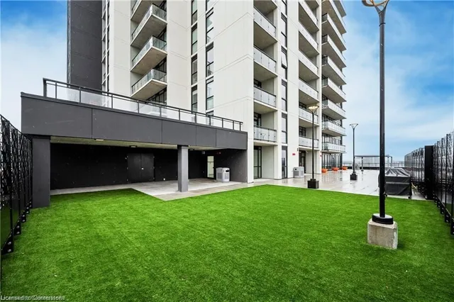 Additional property image - 60 Charles St Unit 805