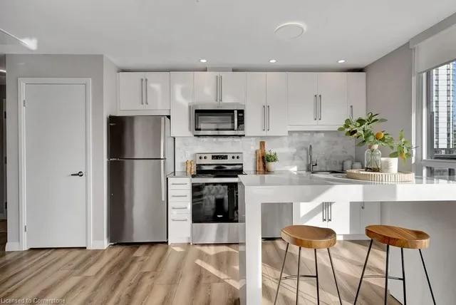Additional property image - 60 Charles St Unit 805