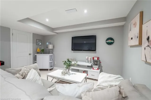 Additional image 10 of 45 Seabreeze Cres Unit 10
