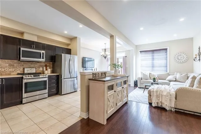 Additional image 44 of 45 Seabreeze Cres Unit 10