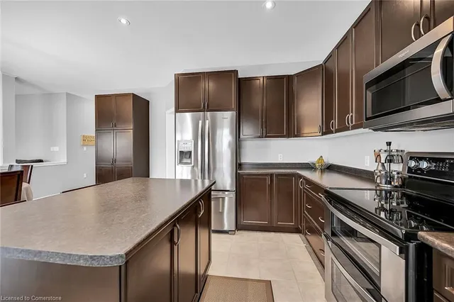 Additional property image - 31 Showcase Dr