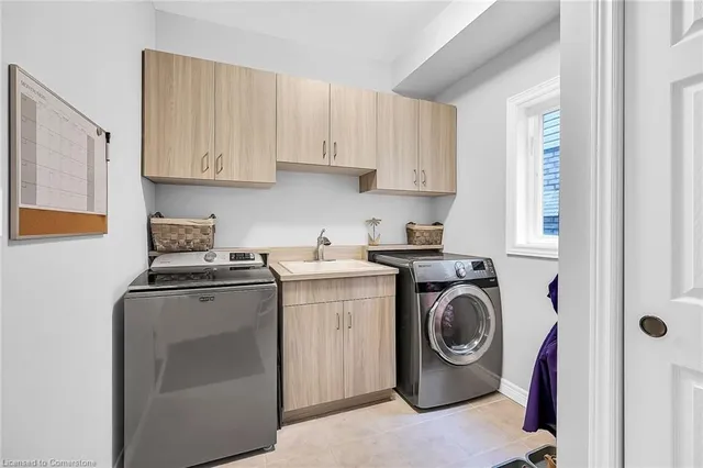 Additional property image - 31 Showcase Dr