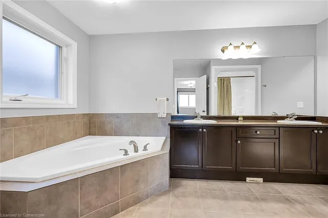 Additional property image - 31 Showcase Dr