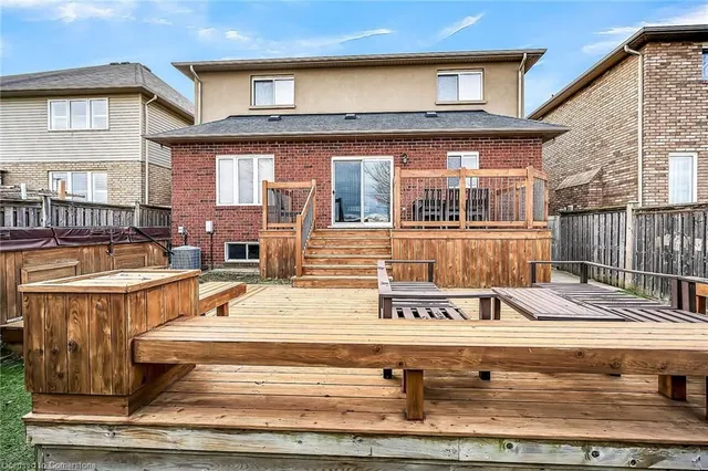 Additional property image - 31 Showcase Dr