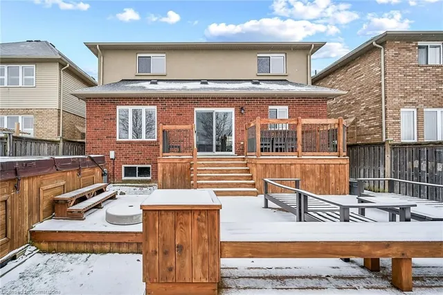 Additional property image - 31 Showcase Dr