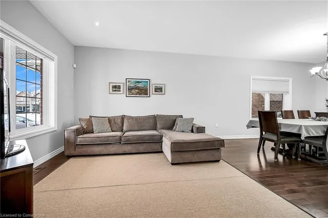 Additional property image - 31 Showcase Dr