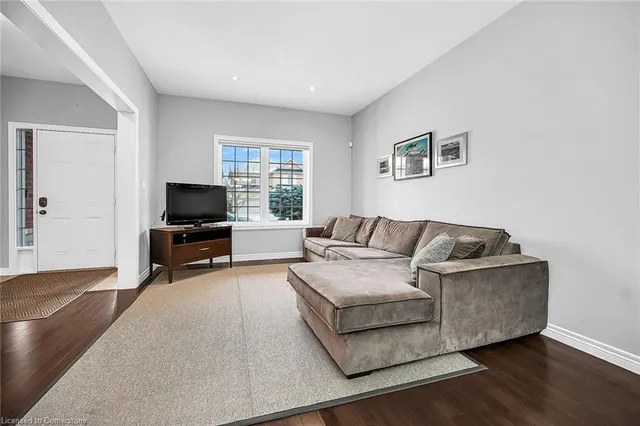 Additional property image - 31 Showcase Dr