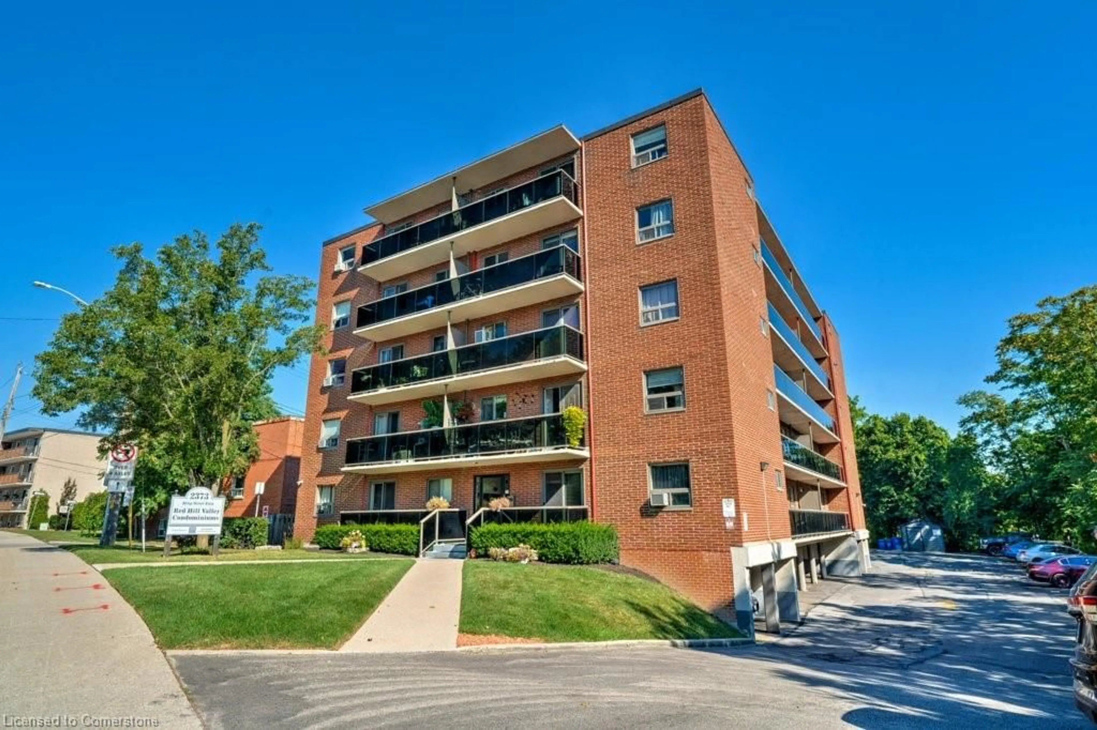 Home with brick exterior material, building for 2373 King St #17, Hamilton Ontario L8K 1X9