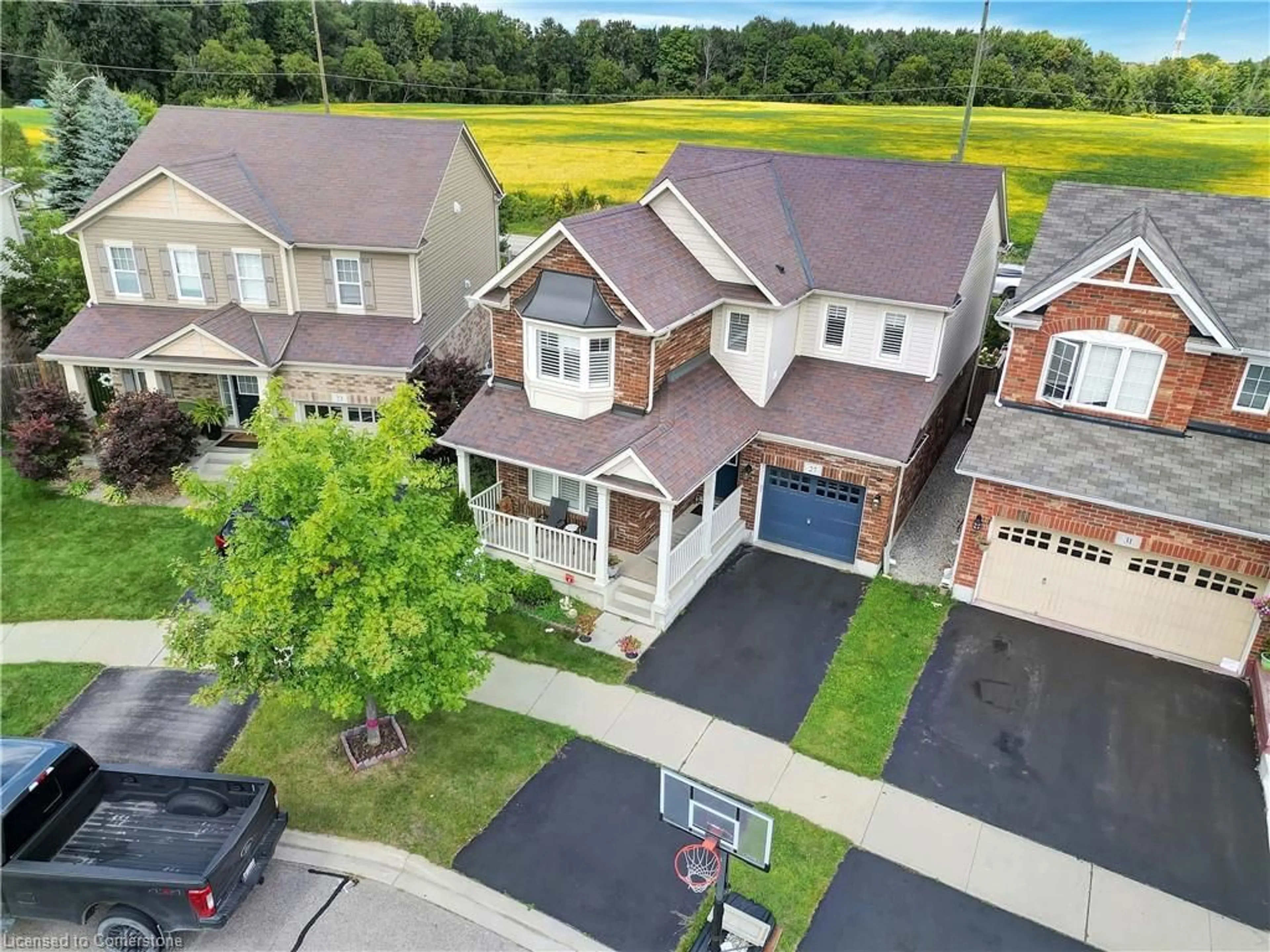 A pic from outside/outdoor area/front of a property/back of a property/a pic from drone, street for 27 Beattie Cres, Cambridge Ontario N3C 032