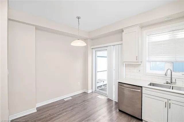 Additional property image - 575 Woodward Ave