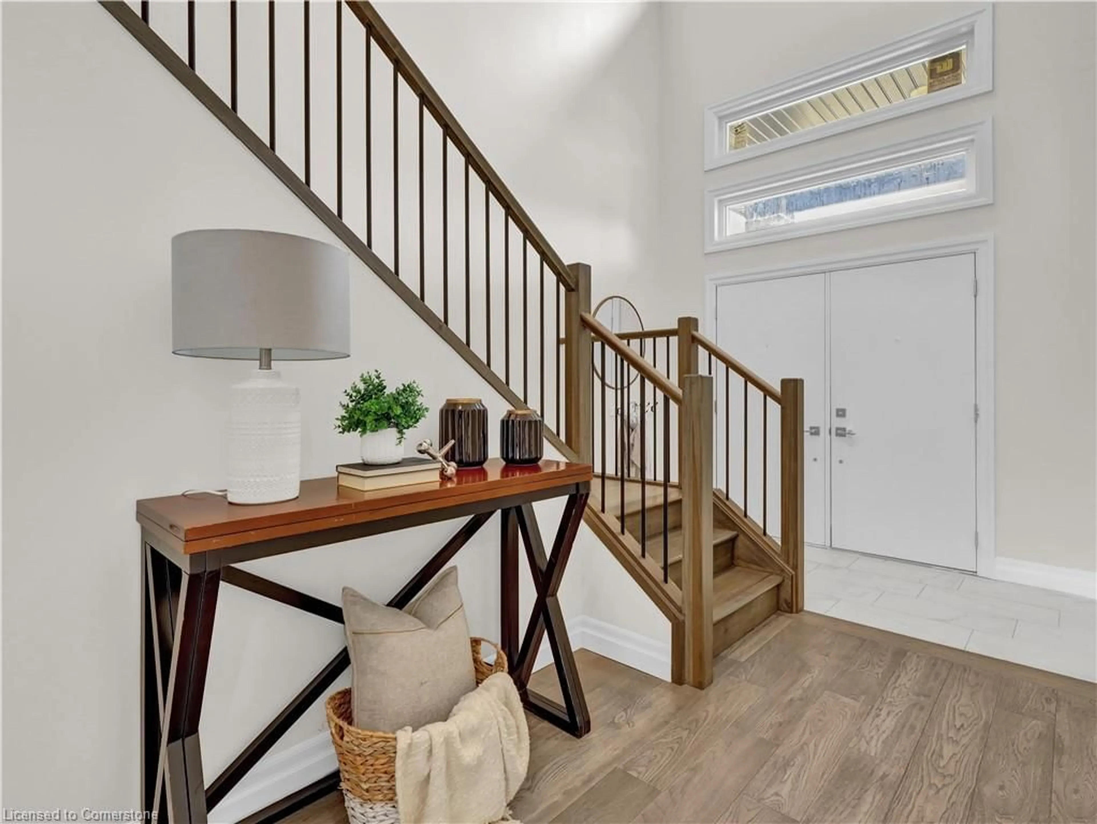 Indoor entryway for 27 Triebner St, Exeter Ontario N0M 1S7