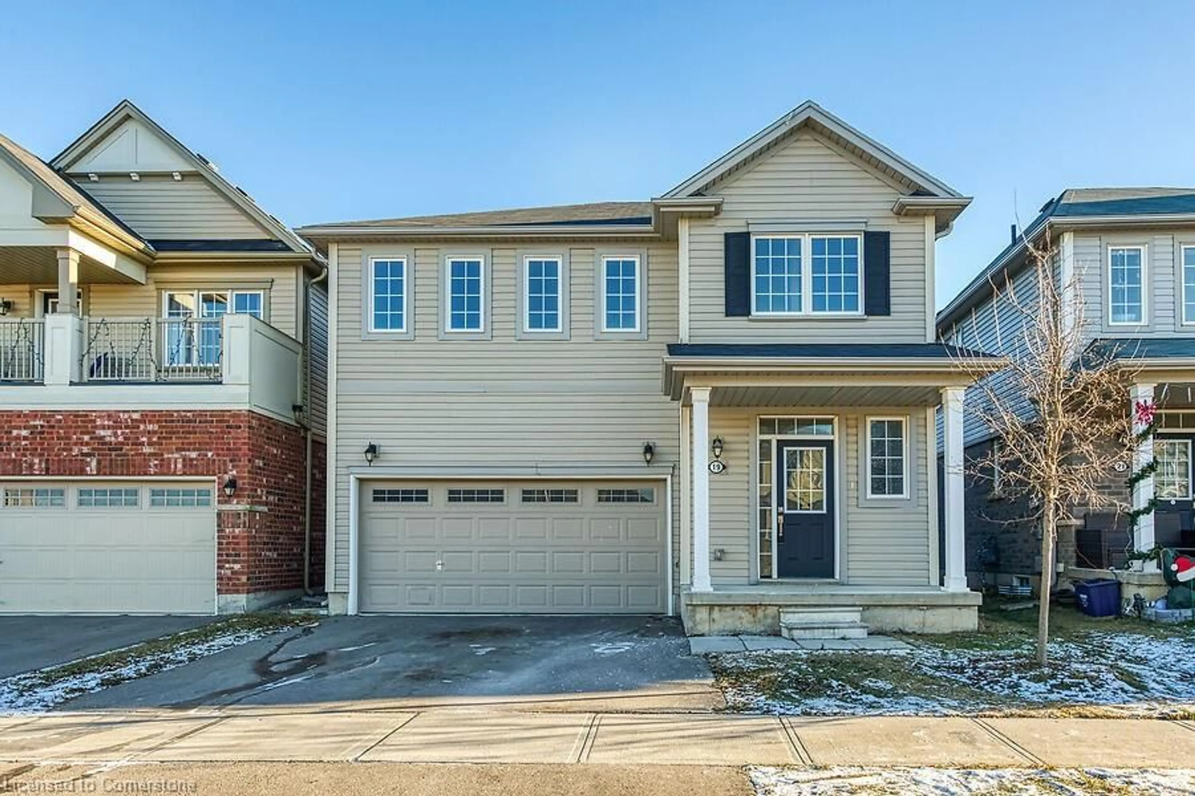 Home with brick exterior material, street for 19 Munro Cir, Brantford Ontario N3T 0R1