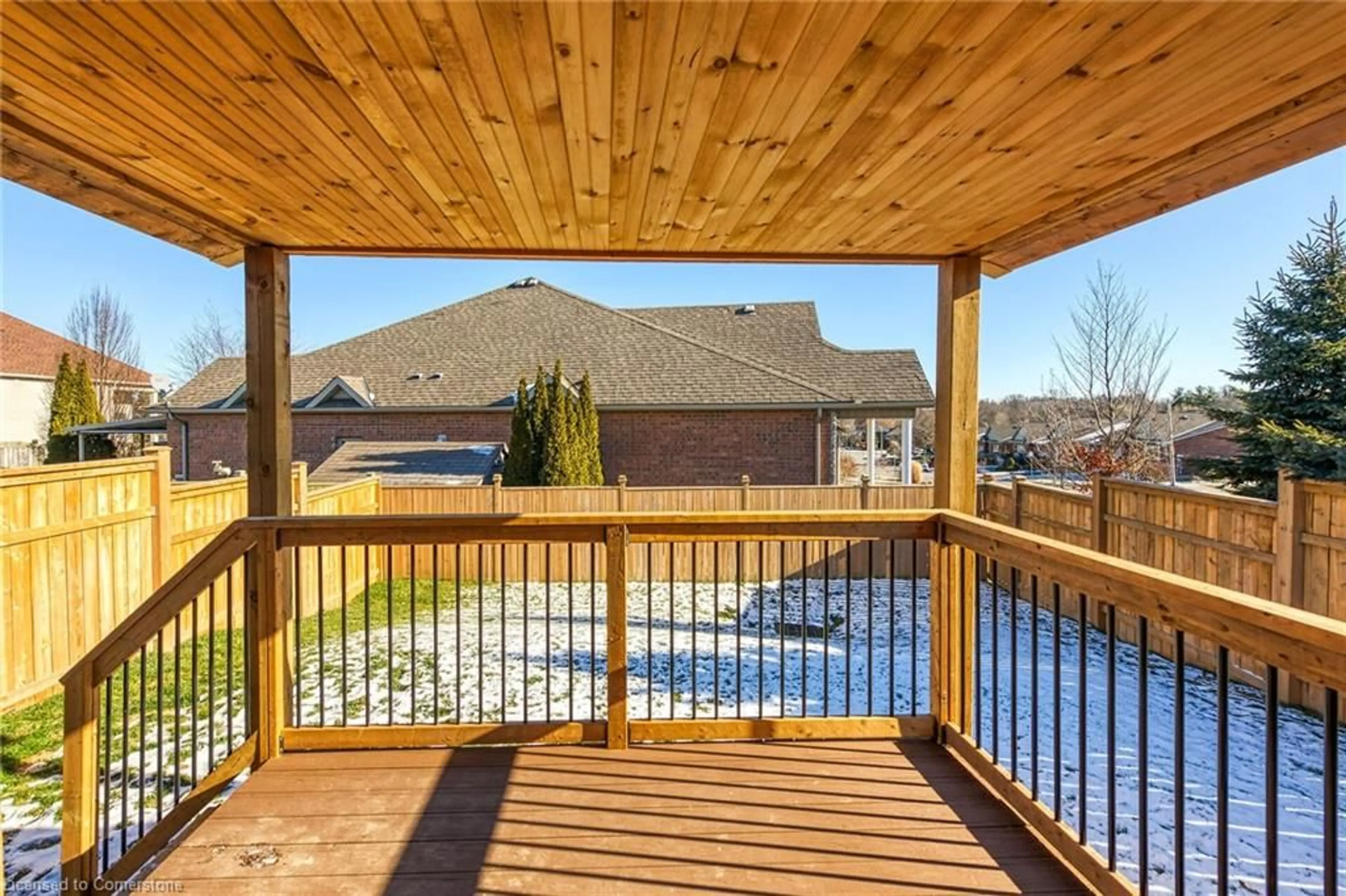 Patio, water/lake/river/ocean view for 29 Millcroft Dr, Simcoe Ontario N3Y 0B1