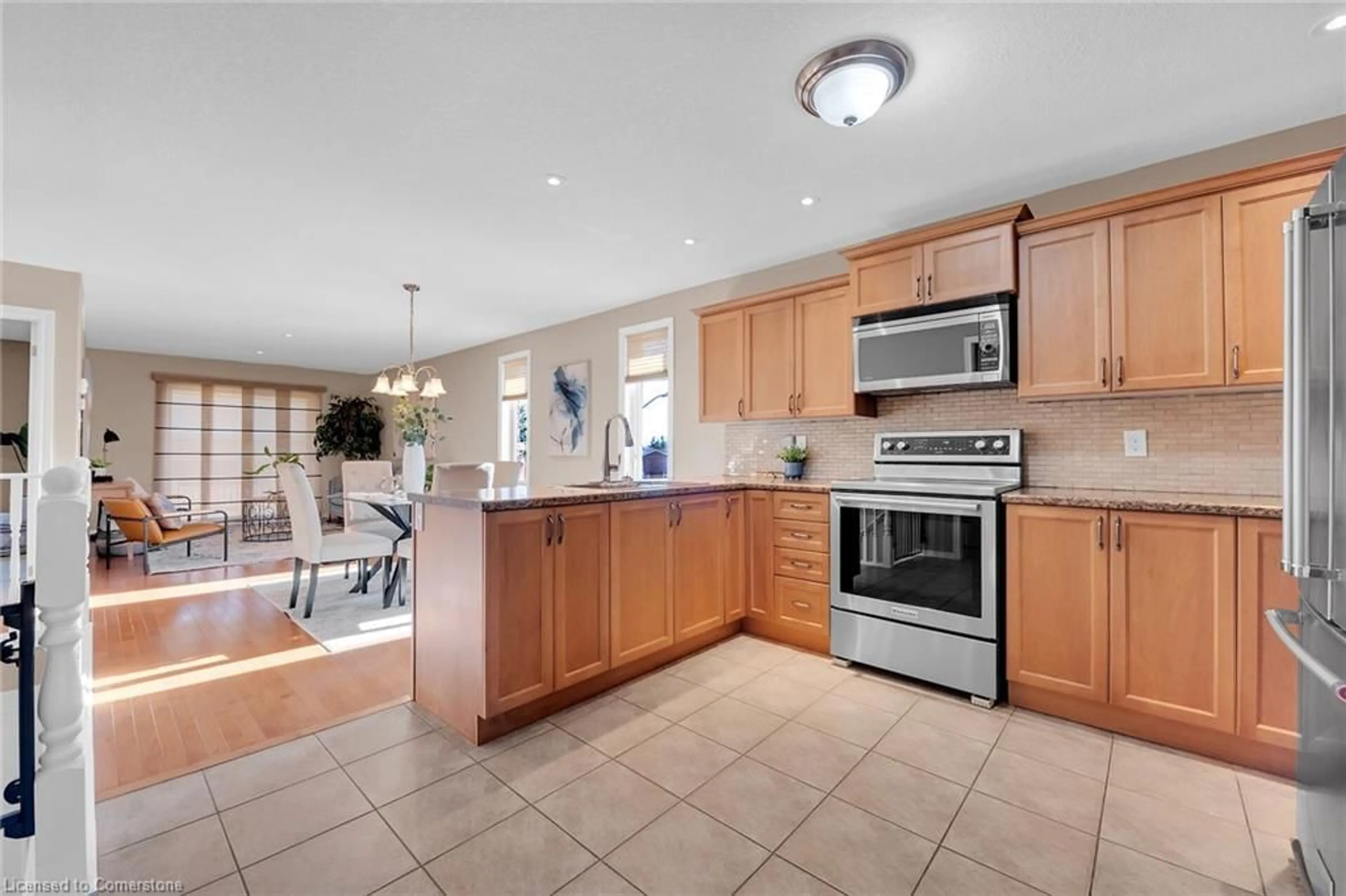 Open concept kitchen, ceramic/tile floor for 29 Millcroft Dr, Simcoe Ontario N3Y 0B1