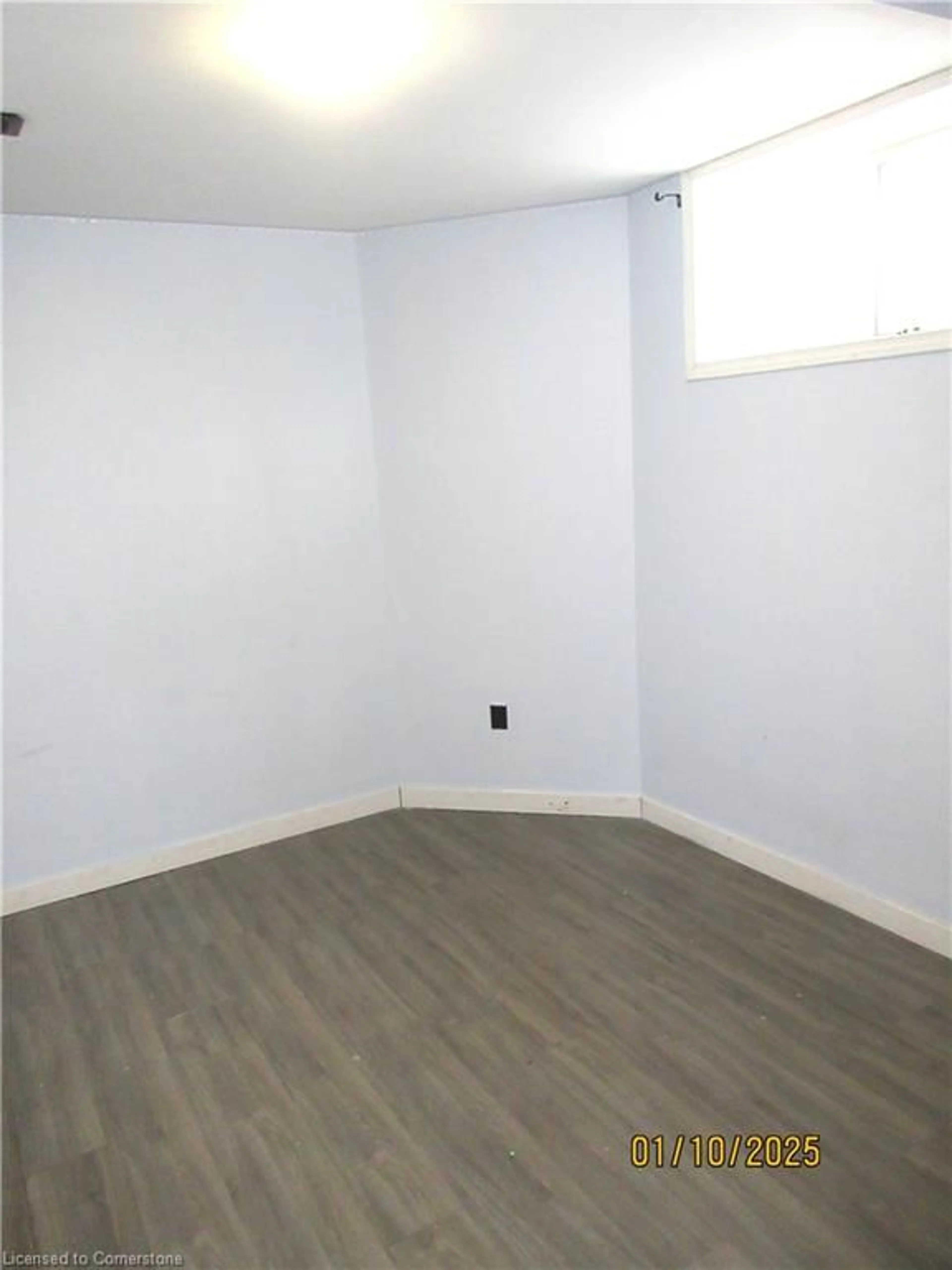 A pic of a room for 19 Gosling Gardens, Guelph Ontario N1G 5H5