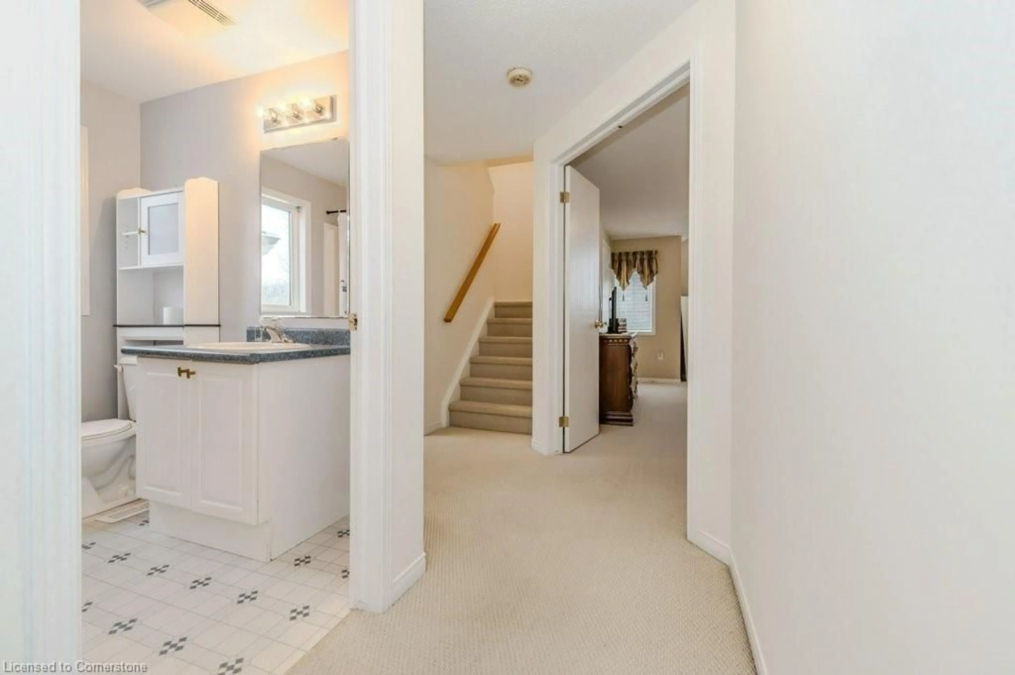 Indoor foyer for 96 Livingstone Cres, Cambridge Ontario N3H 5S8