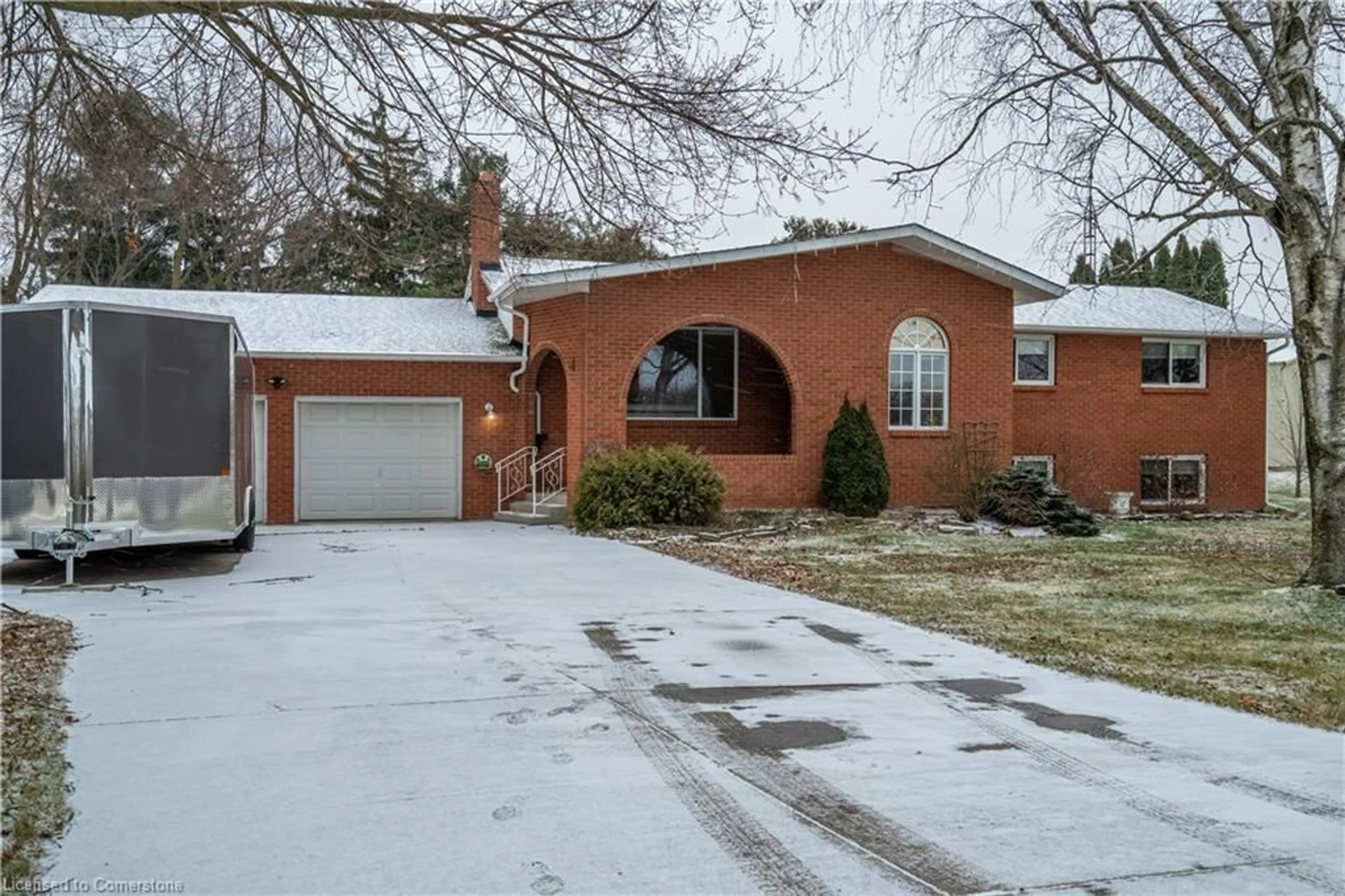 Home with brick exterior material, street for 1521 Irvine Rd, Niagara-on-the-Lake Ontario L0S 1J0