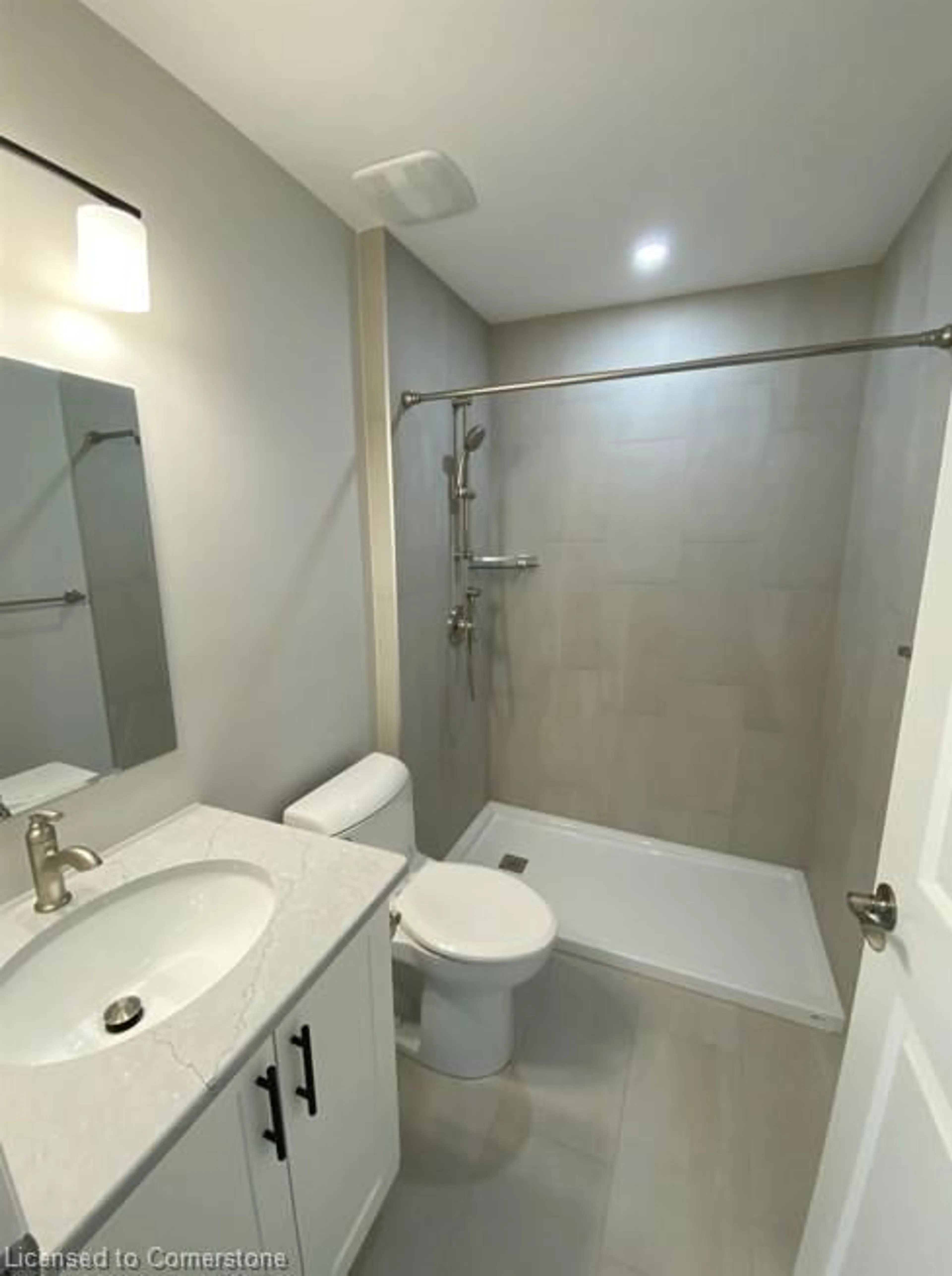 Standard bathroom, unknown for 40 Szollosy Cir, Hamilton Ontario L9B 1T8